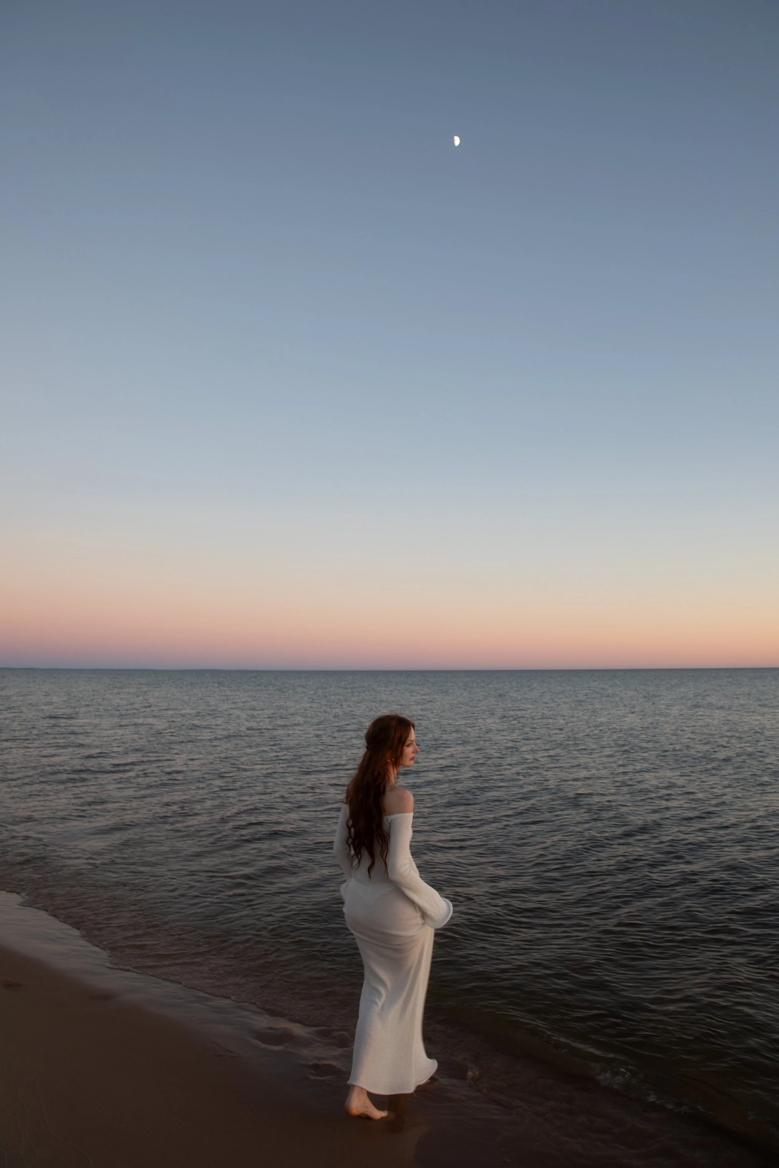 JessicaMax-west-michigan-womens-portrait-boudoir-ethereal-portrait-session-ludington-285.jpg
