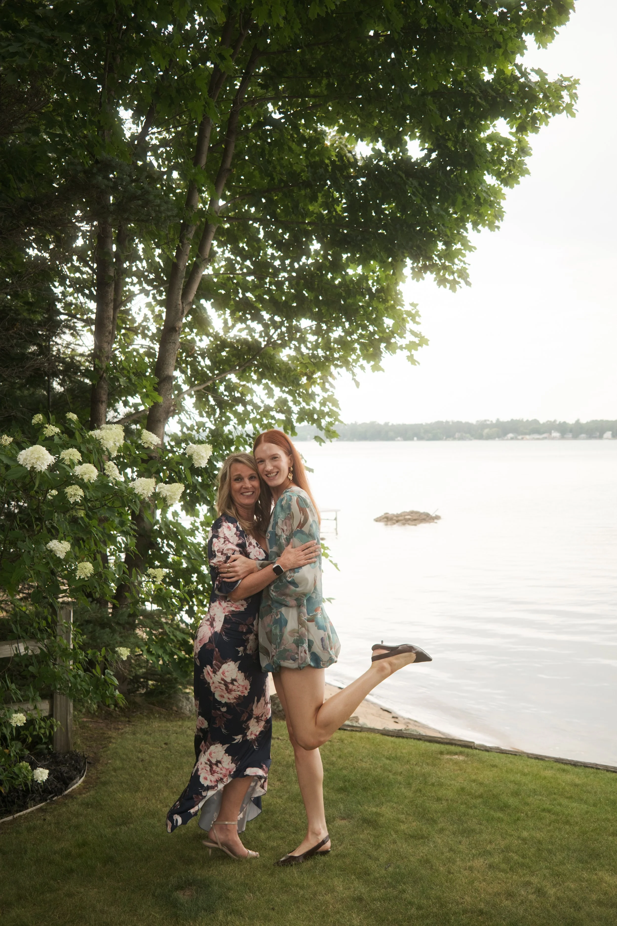 JessicaMax-michigan-documentary-wedding-photographer-northern-michigan-sault-ste-marie-wedding-weekend-soo-locks-rehearsal-20.jpg