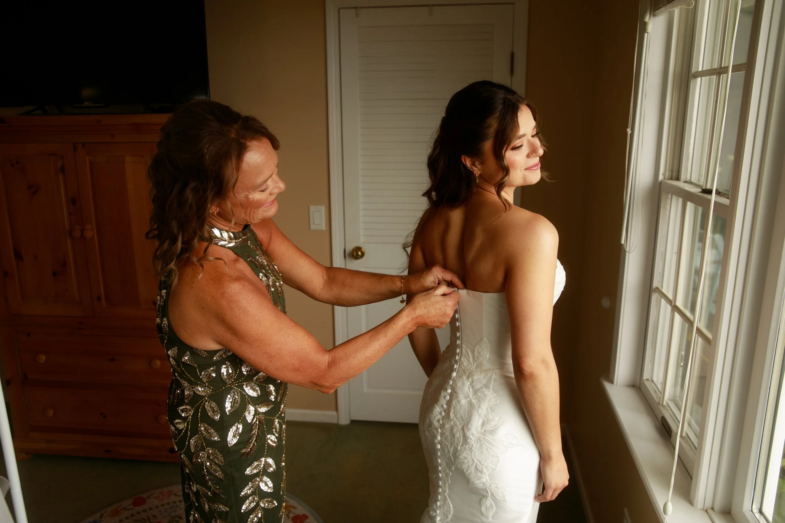 JessicaMax-northern-michigan-wedding-photographer-sault-ste-marie-backyard-wedding-st-marys-river-mi-upper-peninsula-45.jpg