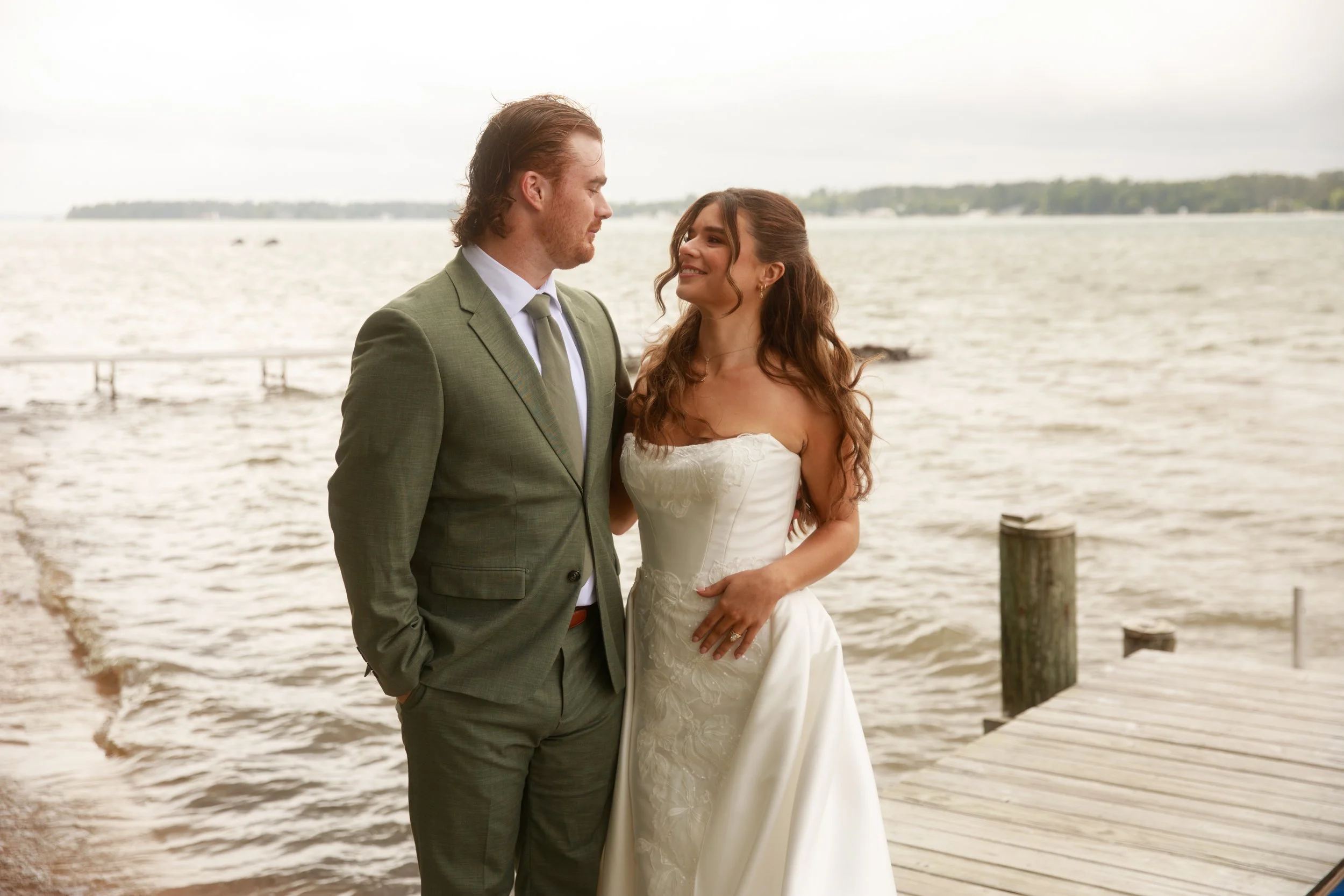 JessicaMax-northern-michigan-wedding-photographer-sault-ste-marie-backyard-wedding-st-marys-river-mi-upper-peninsula-86.jpg