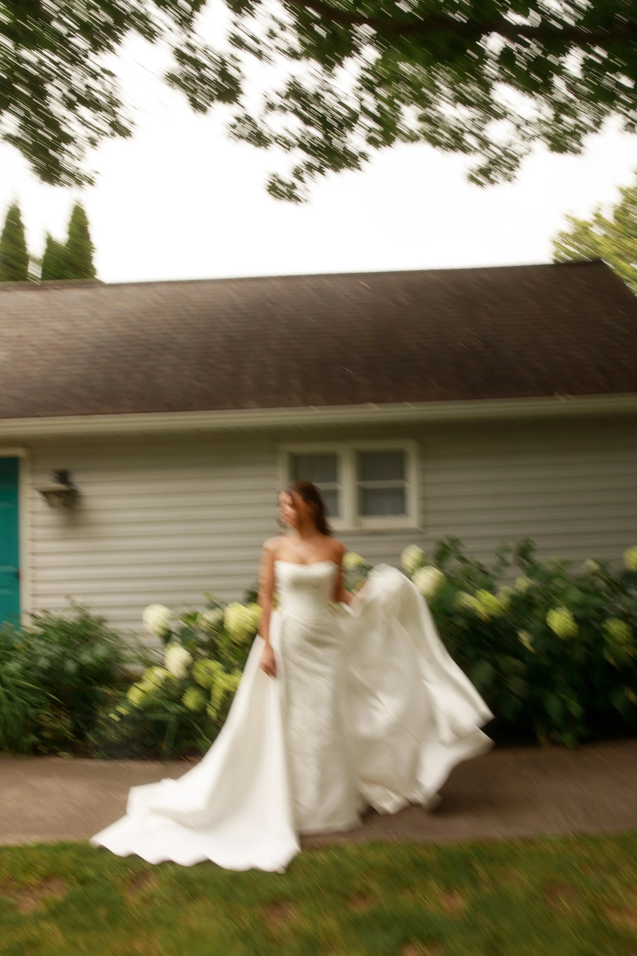 JessicaMax-northern-michigan-wedding-photographer-sault-ste-marie-backyard-wedding-st-marys-river-mi-upper-peninsula-113.jpg