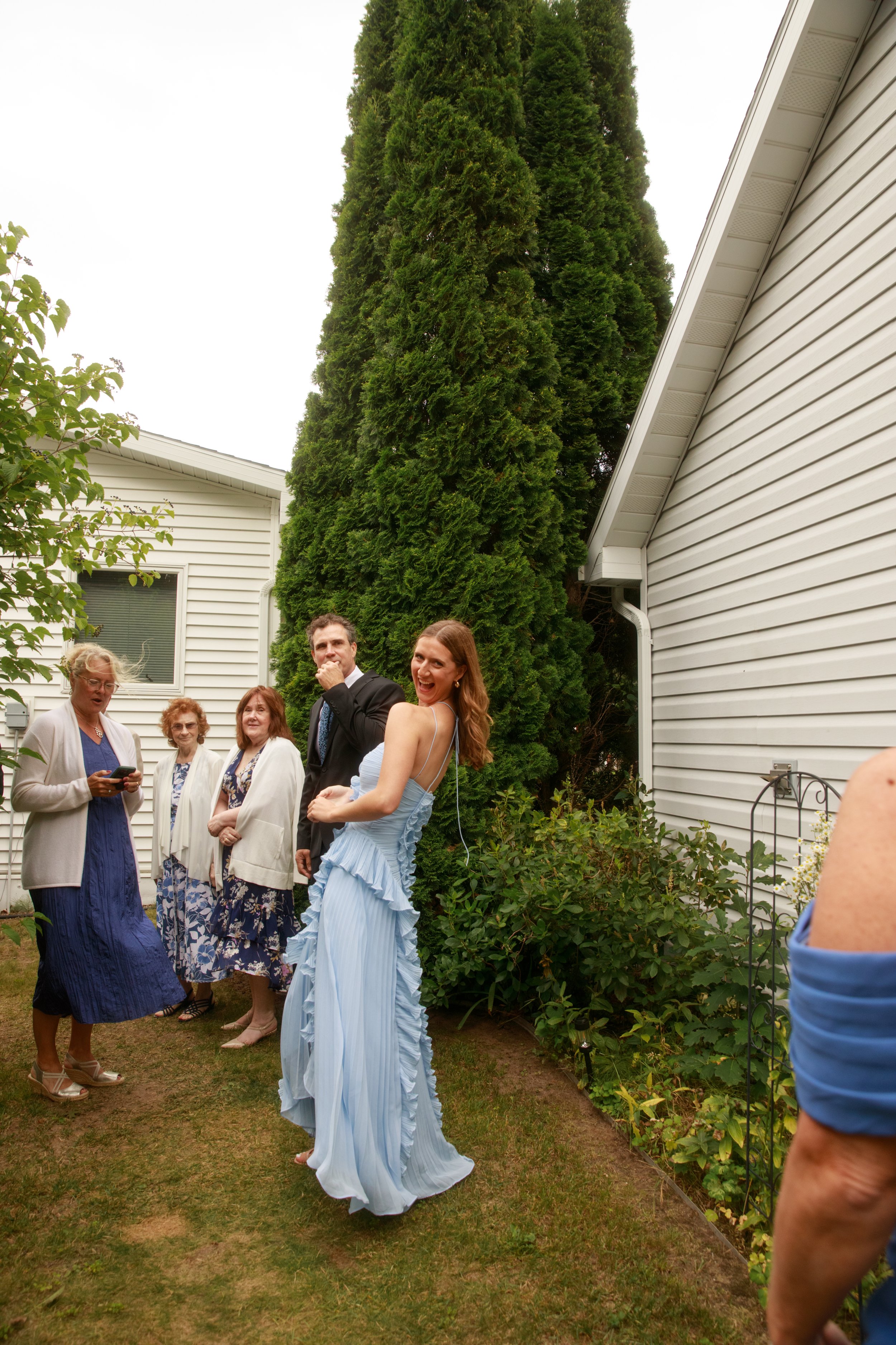 JessicaMax-northern-michigan-wedding-photographer-sault-ste-marie-backyard-wedding-st-marys-river-mi-upper-peninsula-139.jpg