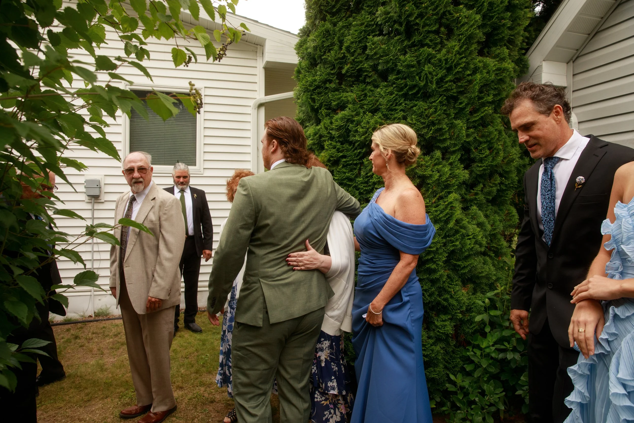 JessicaMax-northern-michigan-wedding-photographer-sault-ste-marie-backyard-wedding-st-marys-river-mi-upper-peninsula-140.jpg