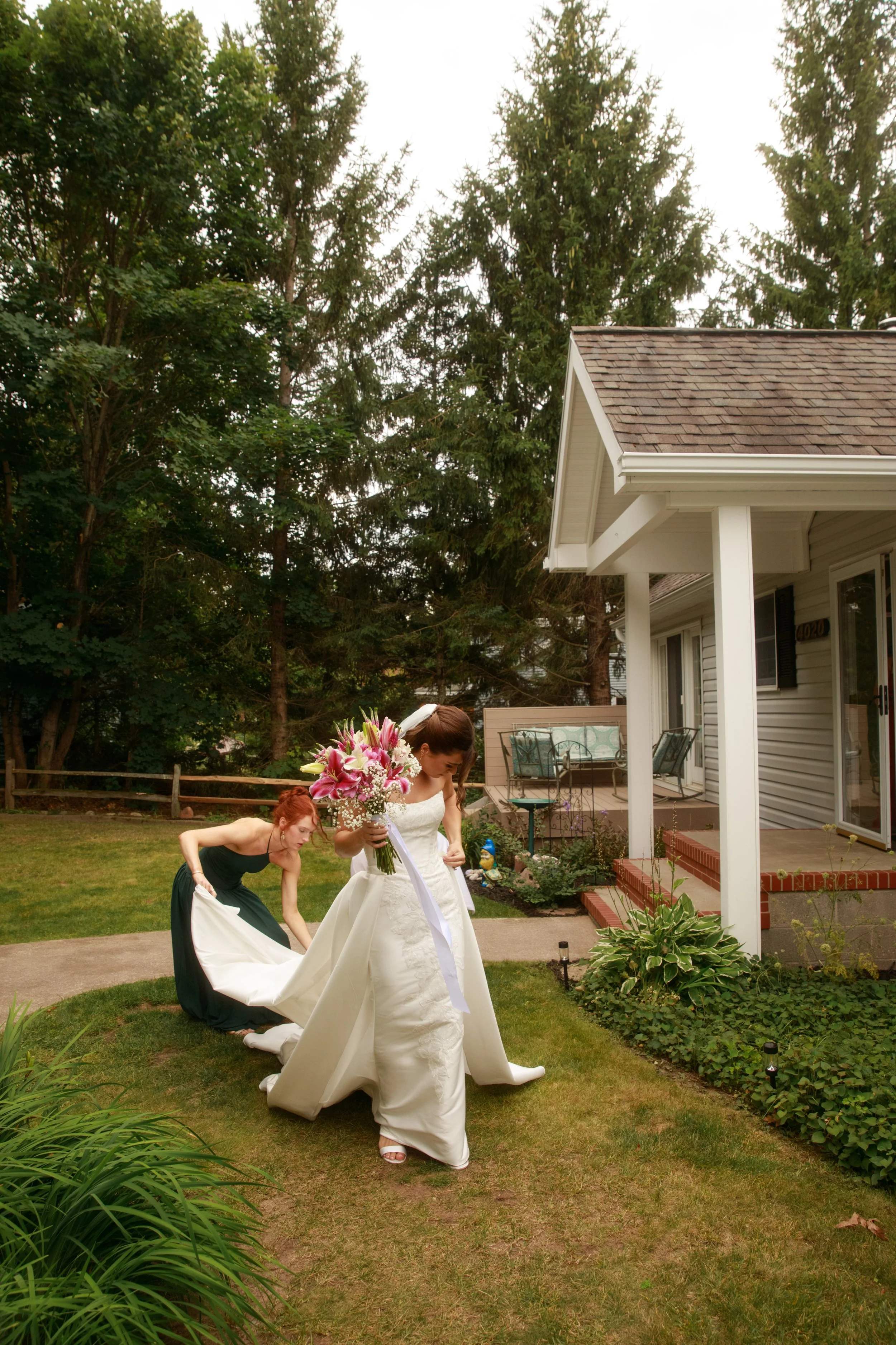 JessicaMax-northern-michigan-wedding-photographer-sault-ste-marie-backyard-wedding-st-marys-river-mi-upper-peninsula-141.jpg