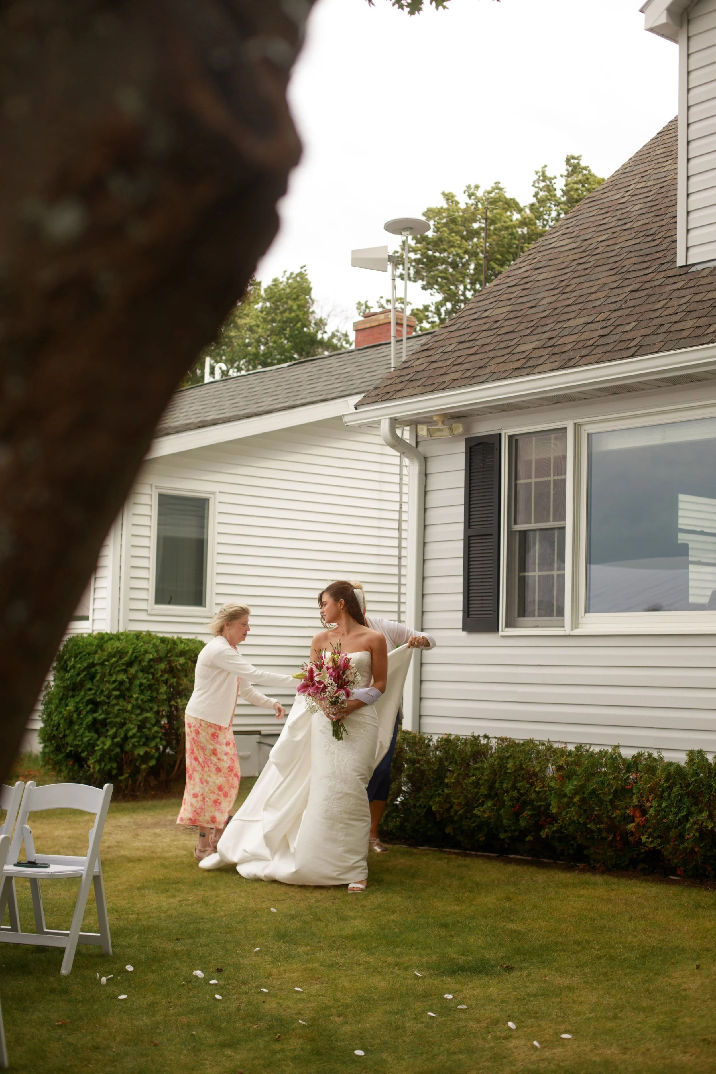 JessicaMax-northern-michigan-wedding-photographer-sault-ste-marie-backyard-wedding-st-marys-river-mi-upper-peninsula-144.jpg