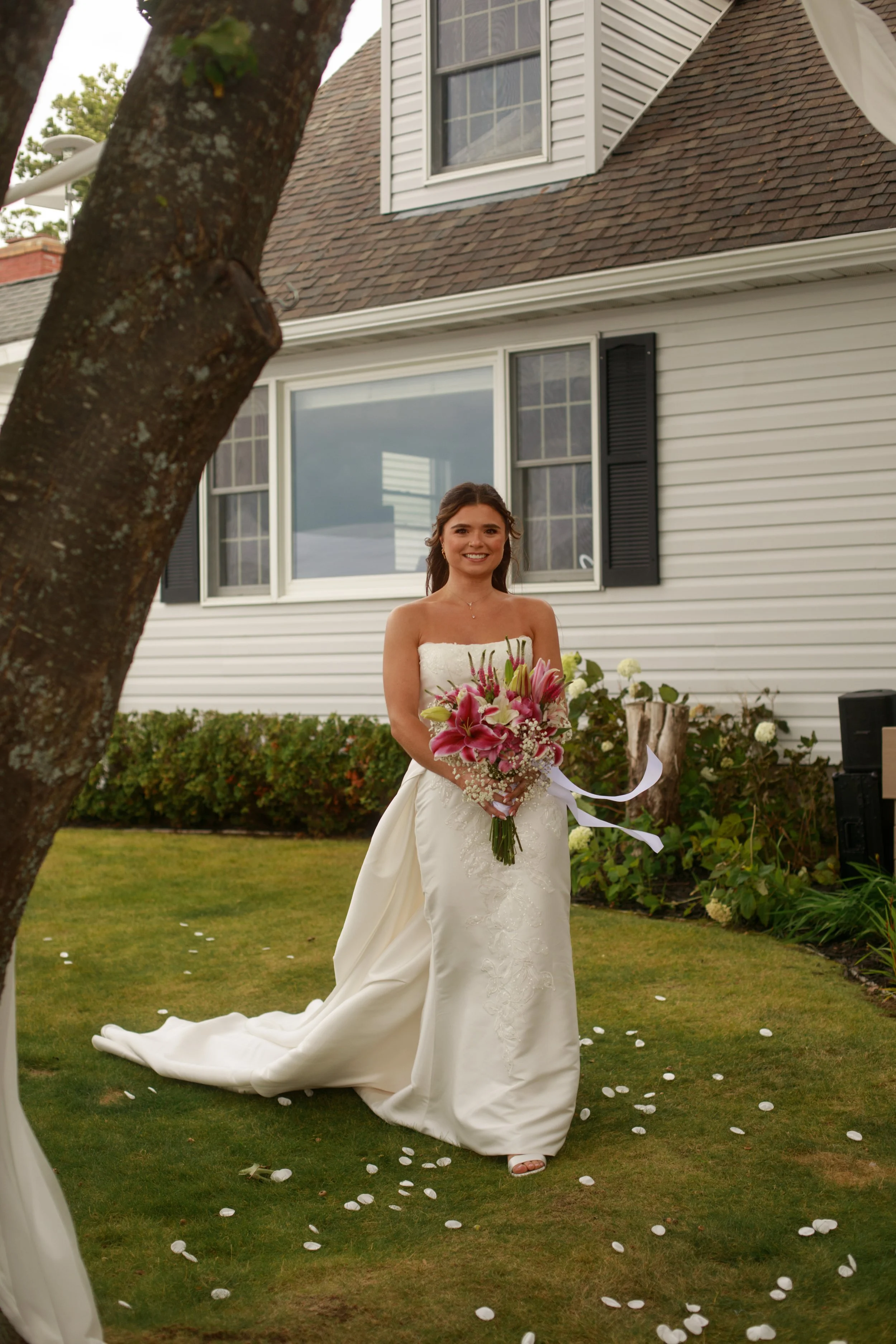 JessicaMax-northern-michigan-wedding-photographer-sault-ste-marie-backyard-wedding-st-marys-river-mi-upper-peninsula-148.jpg