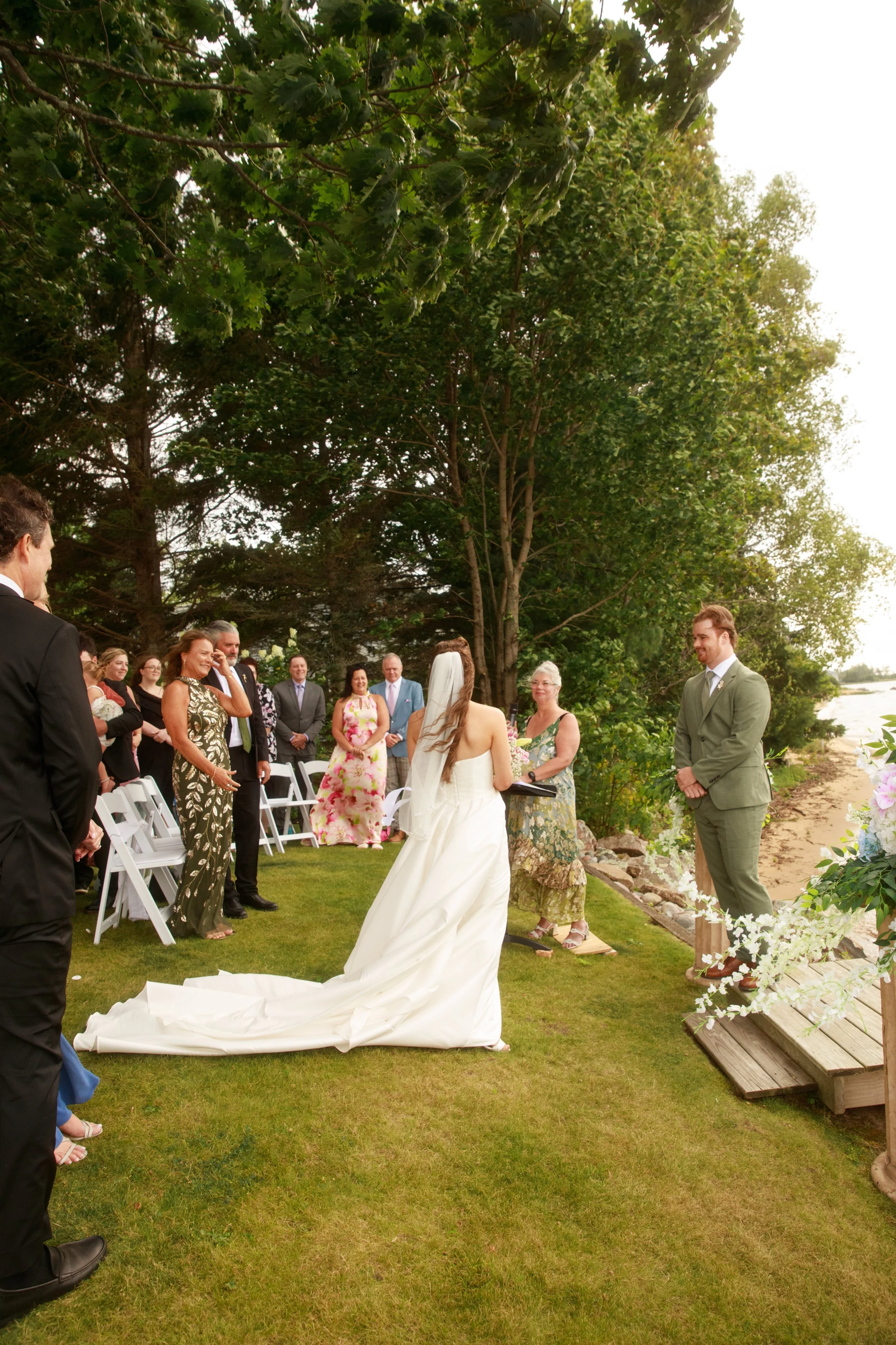 JessicaMax-northern-michigan-wedding-photographer-sault-ste-marie-backyard-wedding-st-marys-river-mi-upper-peninsula-159.jpg