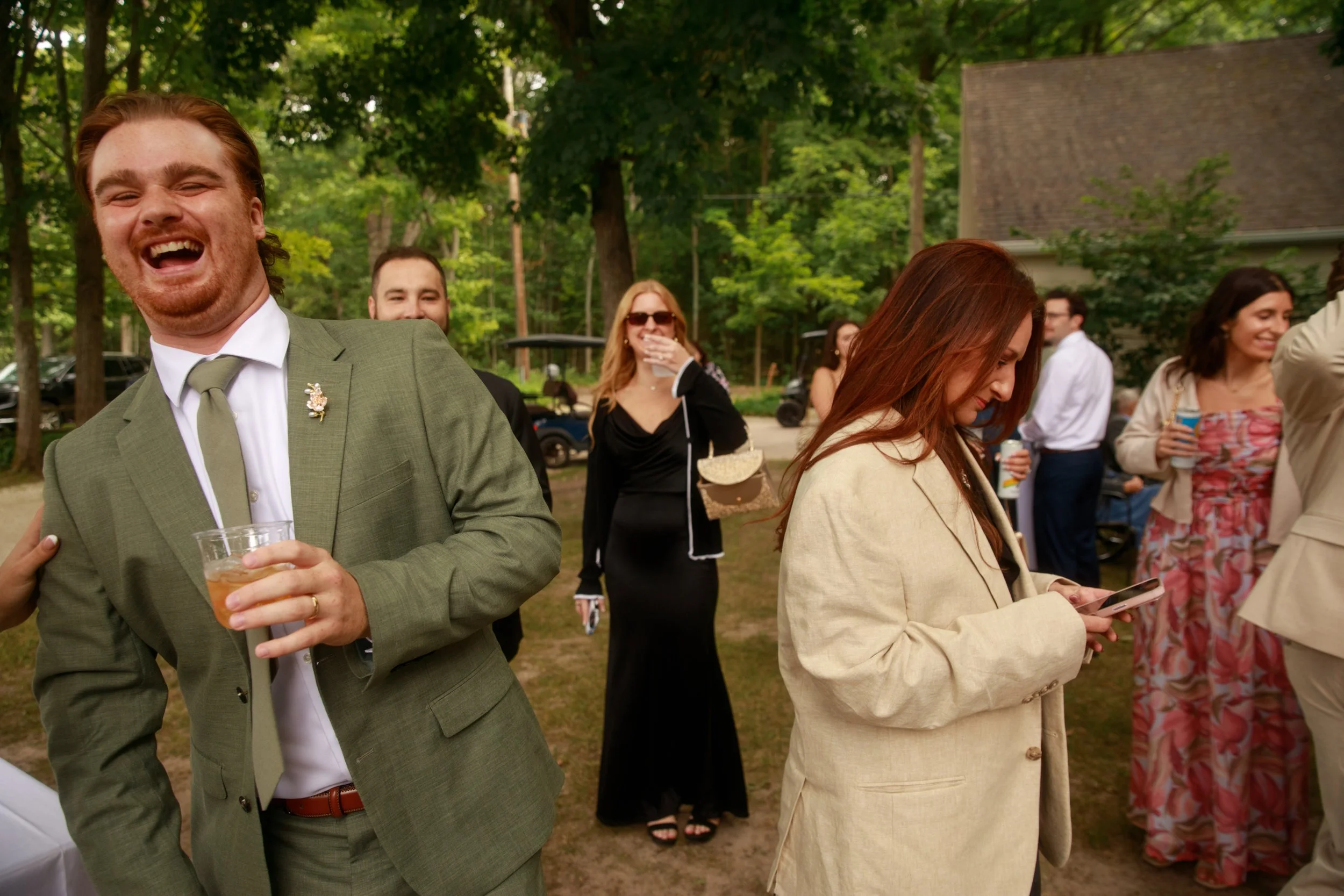 JessicaMax-northern-michigan-wedding-photographer-sault-ste-marie-backyard-wedding-st-marys-river-mi-upper-peninsula-201.jpg