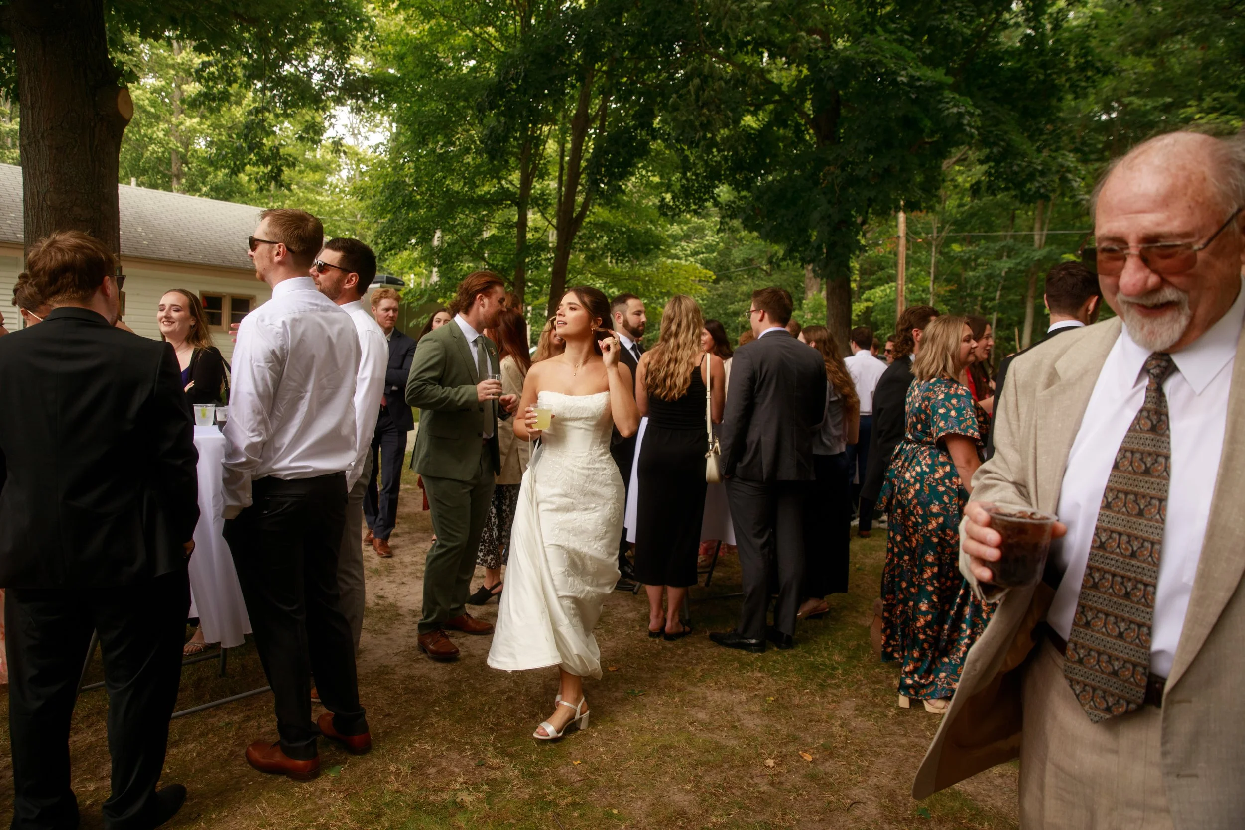 JessicaMax-northern-michigan-wedding-photographer-sault-ste-marie-backyard-wedding-st-marys-river-mi-upper-peninsula-203.jpg