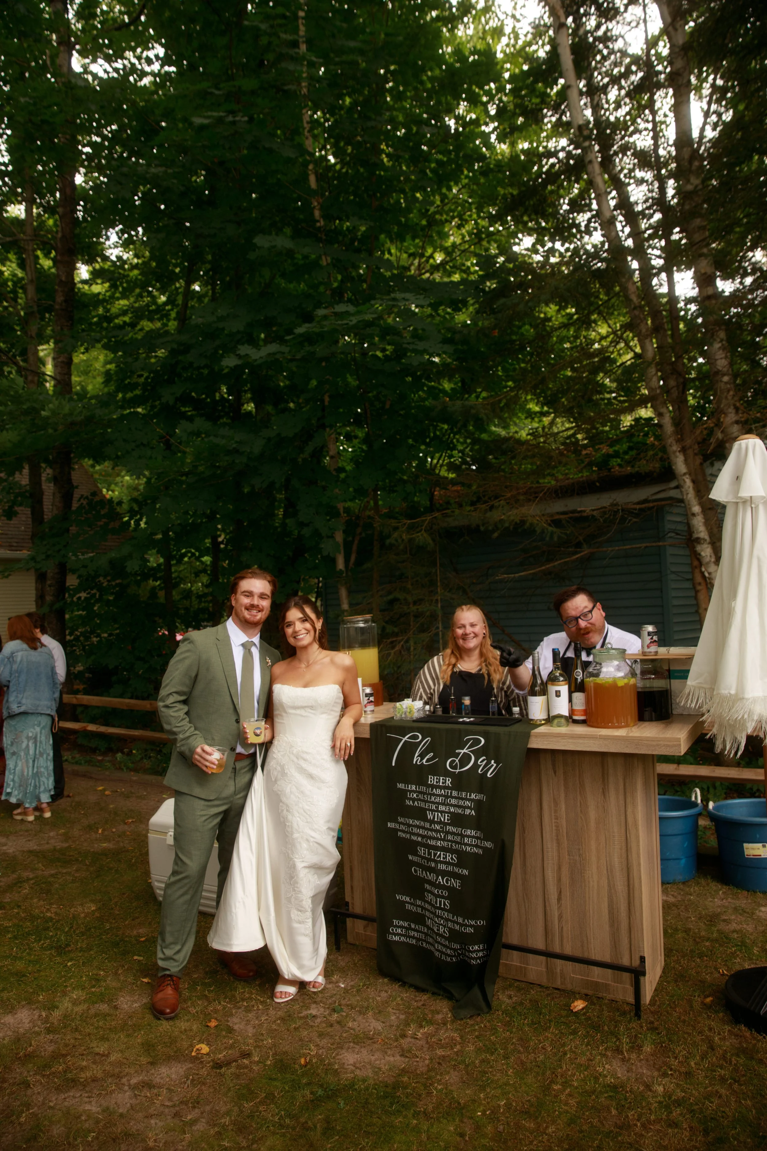 JessicaMax-northern-michigan-wedding-photographer-sault-ste-marie-backyard-wedding-st-marys-river-mi-upper-peninsula-204.jpg