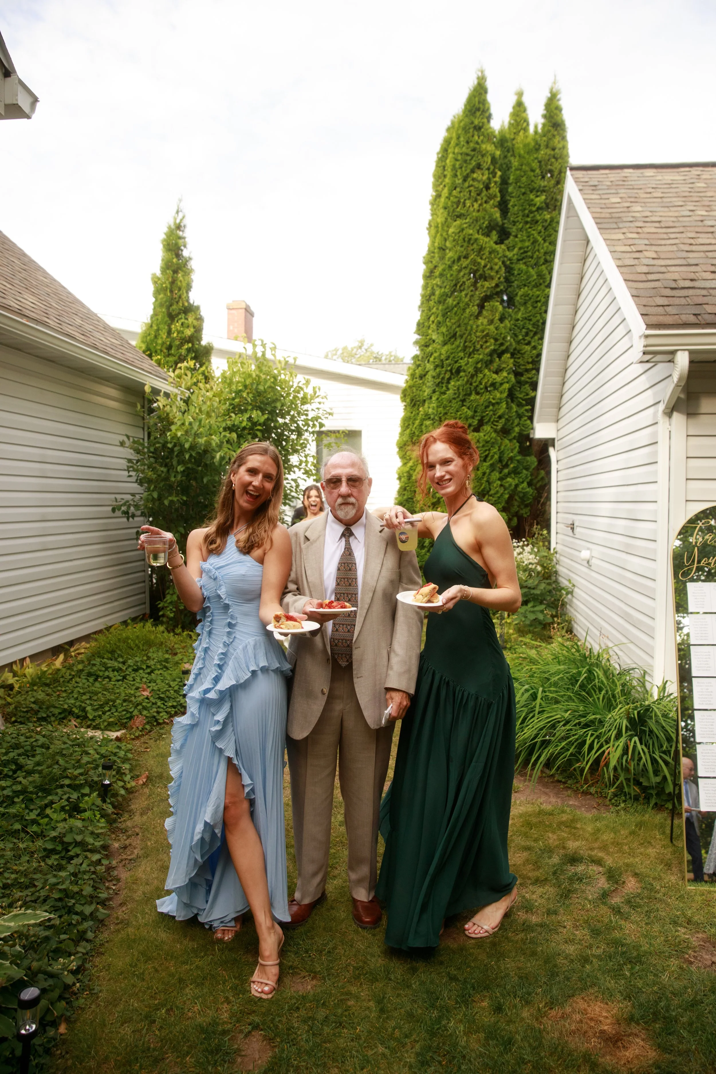 JessicaMax-northern-michigan-wedding-photographer-sault-ste-marie-backyard-wedding-st-marys-river-mi-upper-peninsula-226.jpg
