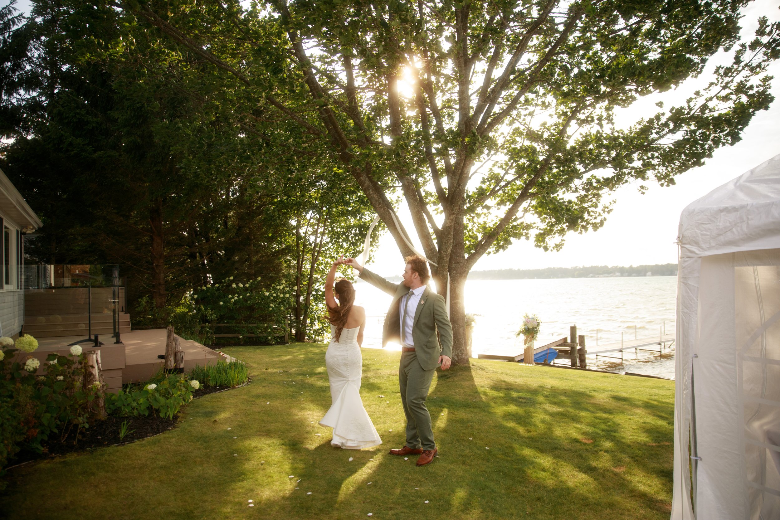 JessicaMax-northern-michigan-wedding-photographer-sault-ste-marie-backyard-wedding-st-marys-river-mi-upper-peninsula-244.jpg