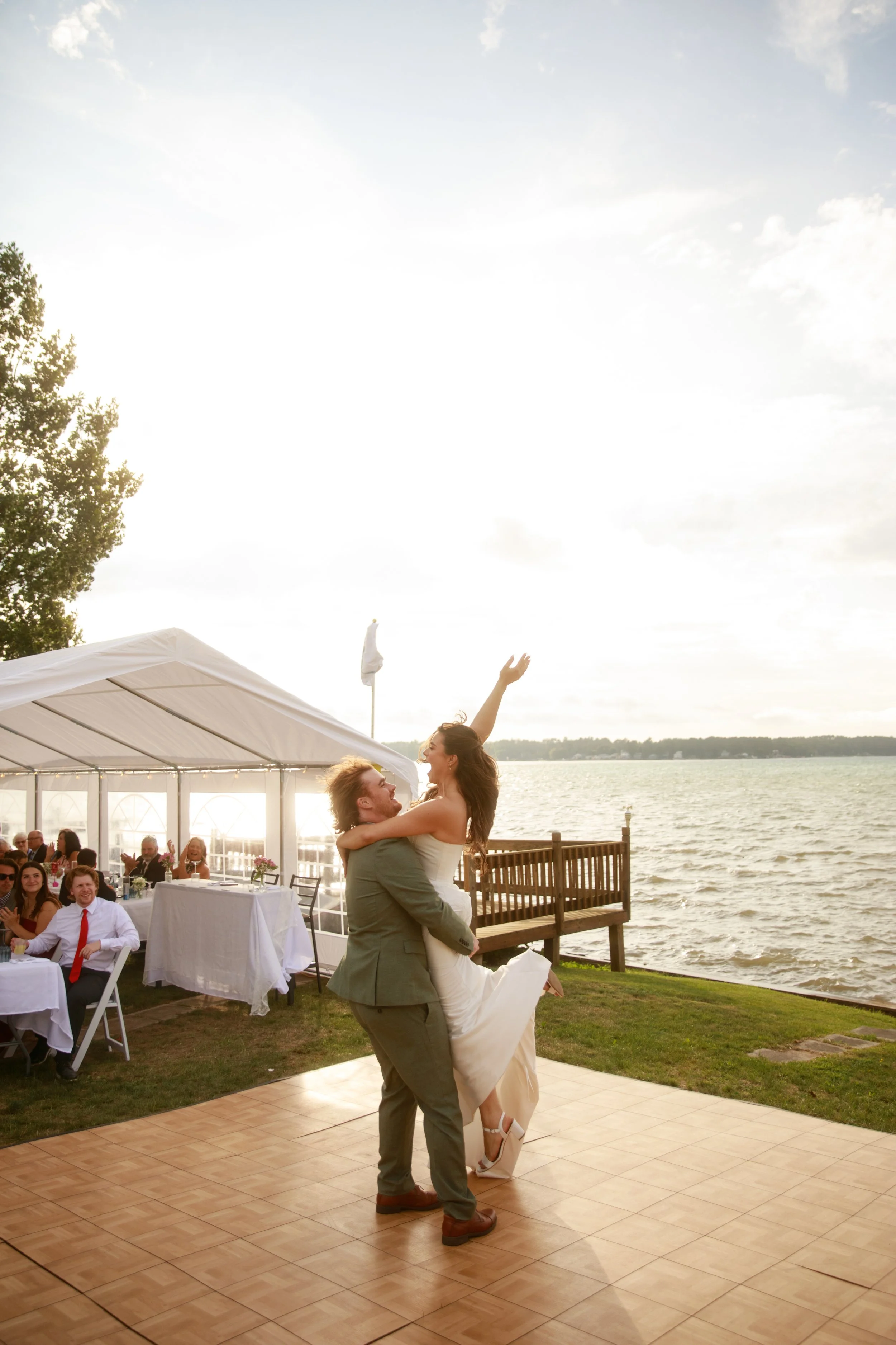 JessicaMax-northern-michigan-wedding-photographer-sault-ste-marie-backyard-wedding-st-marys-river-mi-upper-peninsula-257.jpg