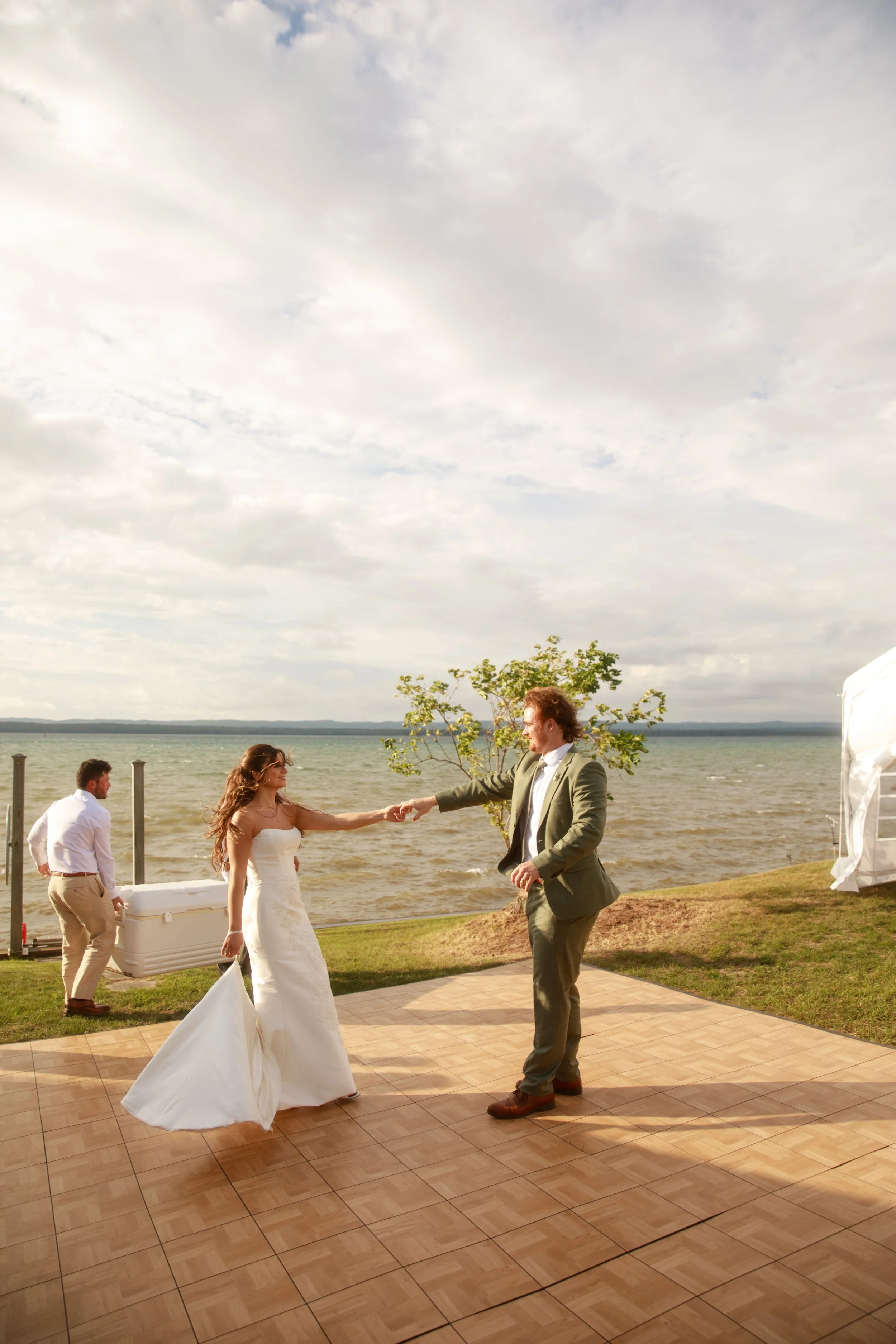 JessicaMax-northern-michigan-wedding-photographer-sault-ste-marie-backyard-wedding-st-marys-river-mi-upper-peninsula-268.jpg
