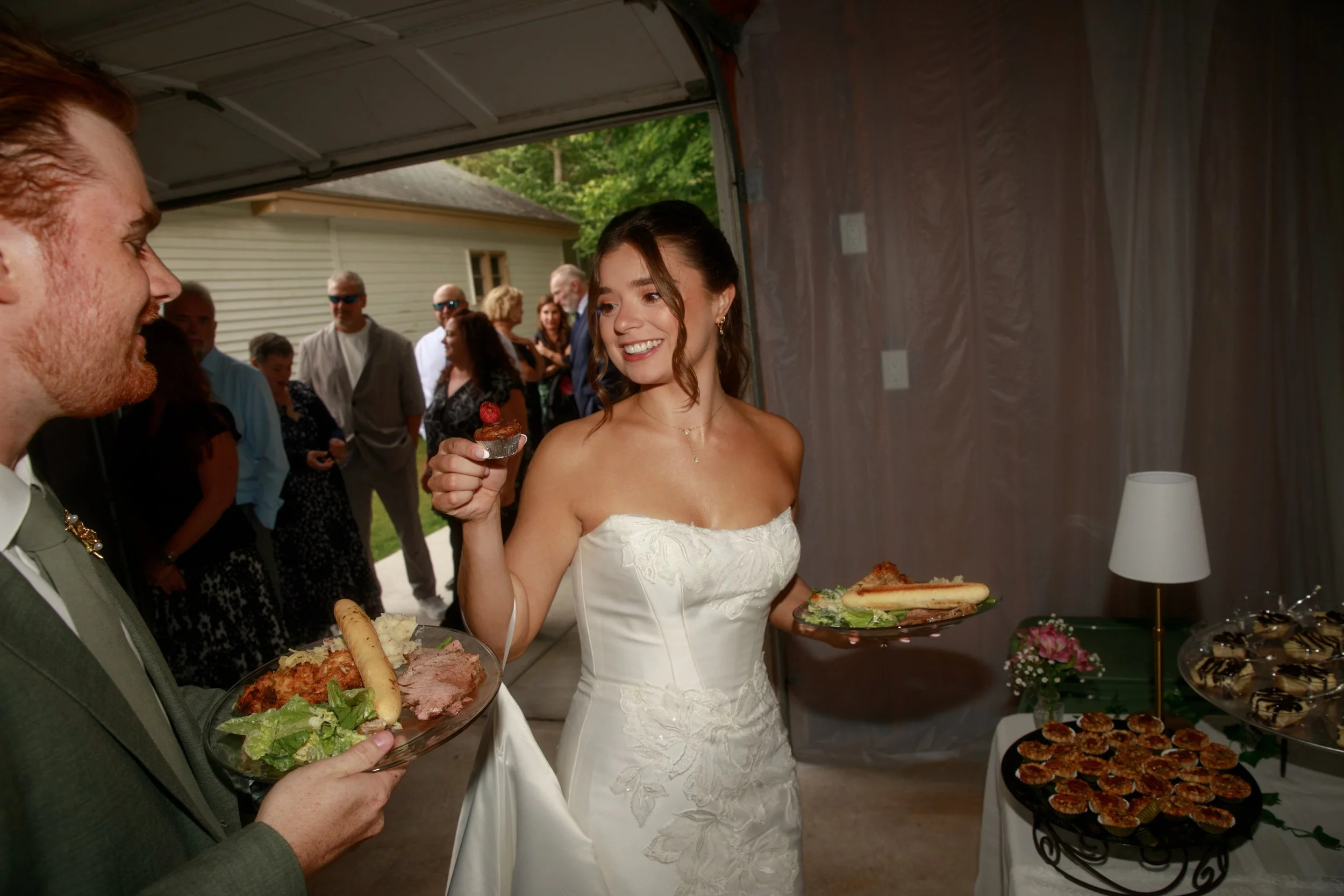 JessicaMax-northern-michigan-wedding-photographer-sault-ste-marie-backyard-wedding-st-marys-river-mi-upper-peninsula-270.jpg