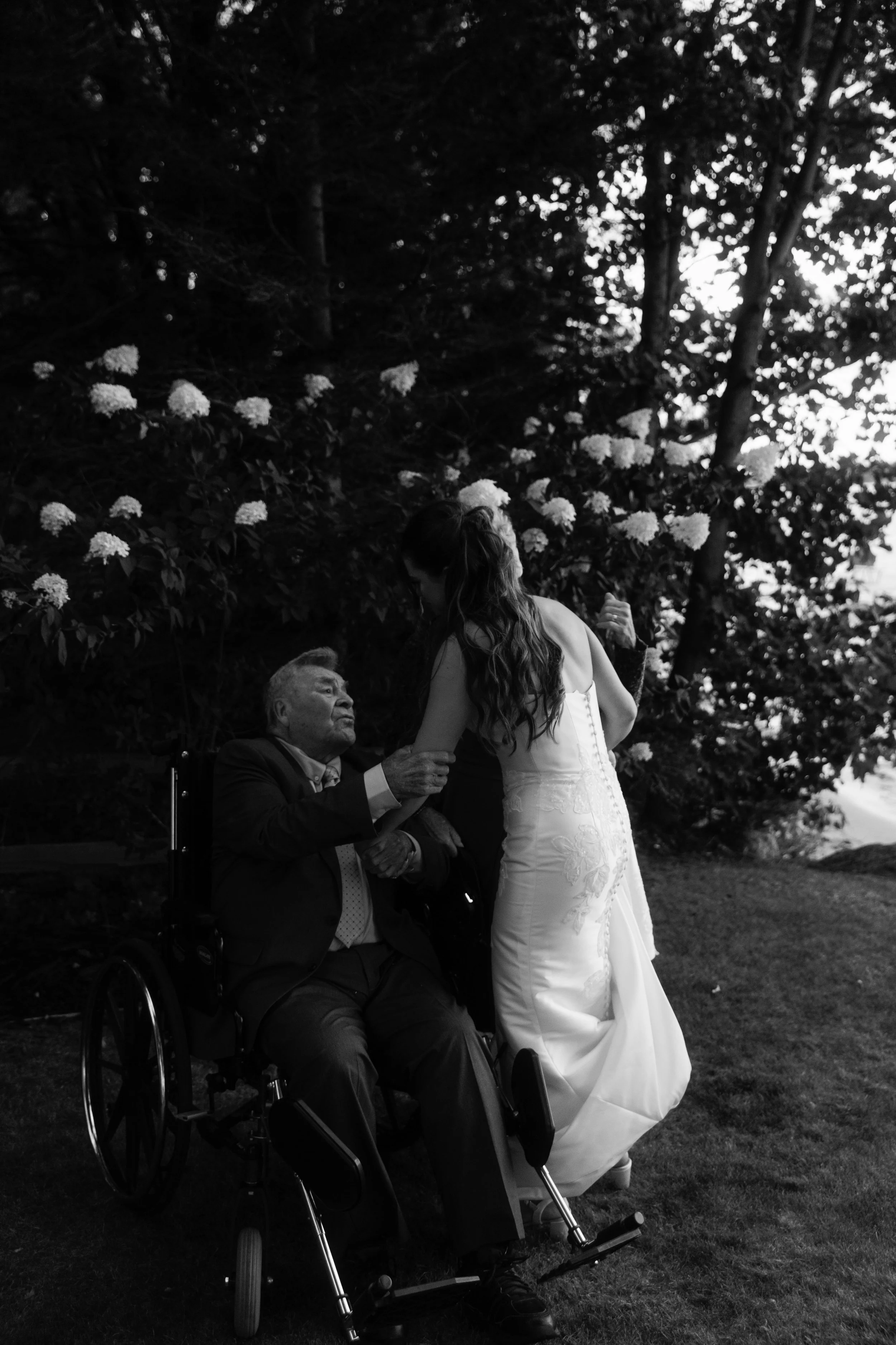 JessicaMax-northern-michigan-wedding-photographer-sault-ste-marie-backyard-wedding-st-marys-river-mi-upper-peninsula-304.jpg