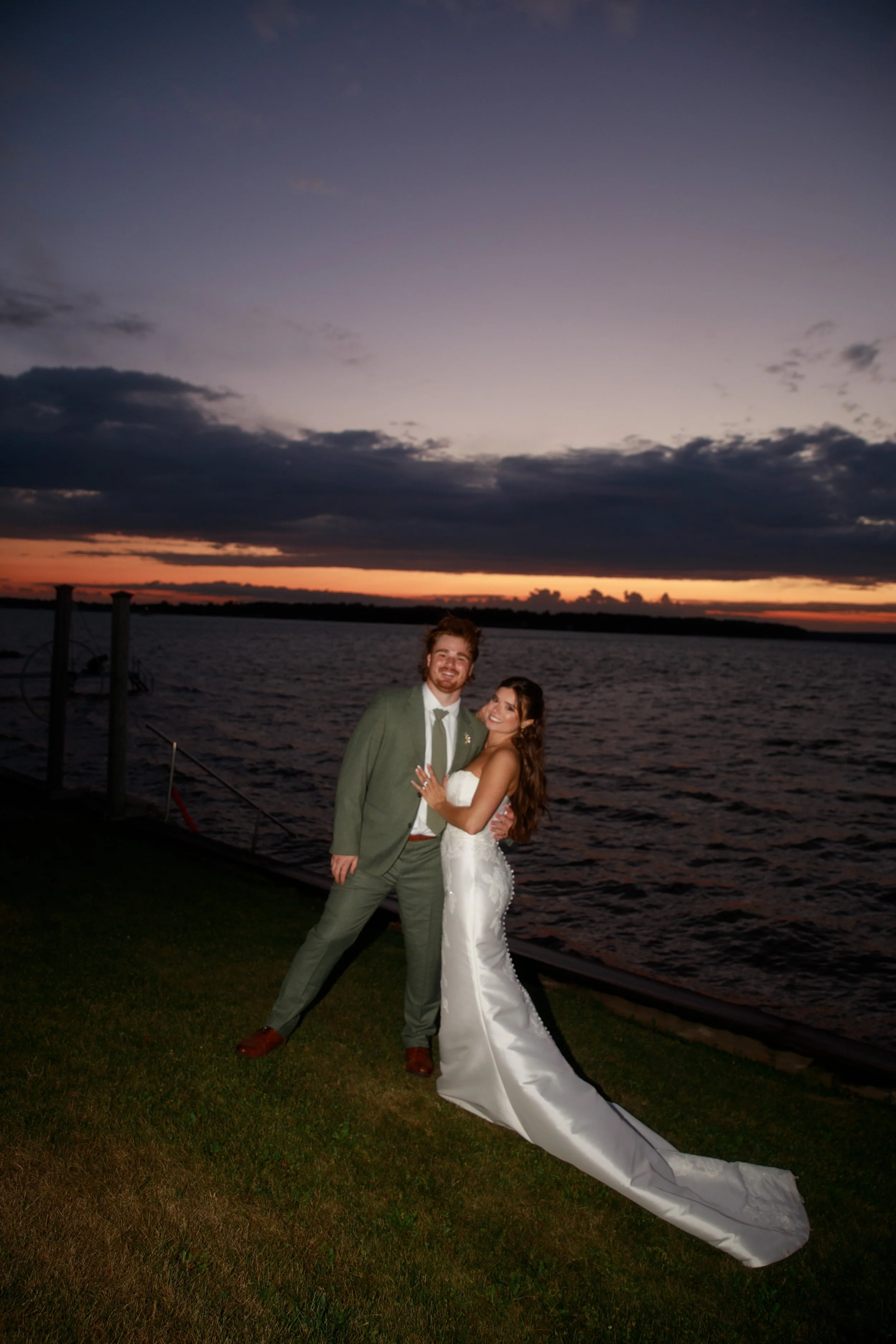 JessicaMax-northern-michigan-wedding-photographer-sault-ste-marie-backyard-wedding-st-marys-river-mi-upper-peninsula-319.jpg