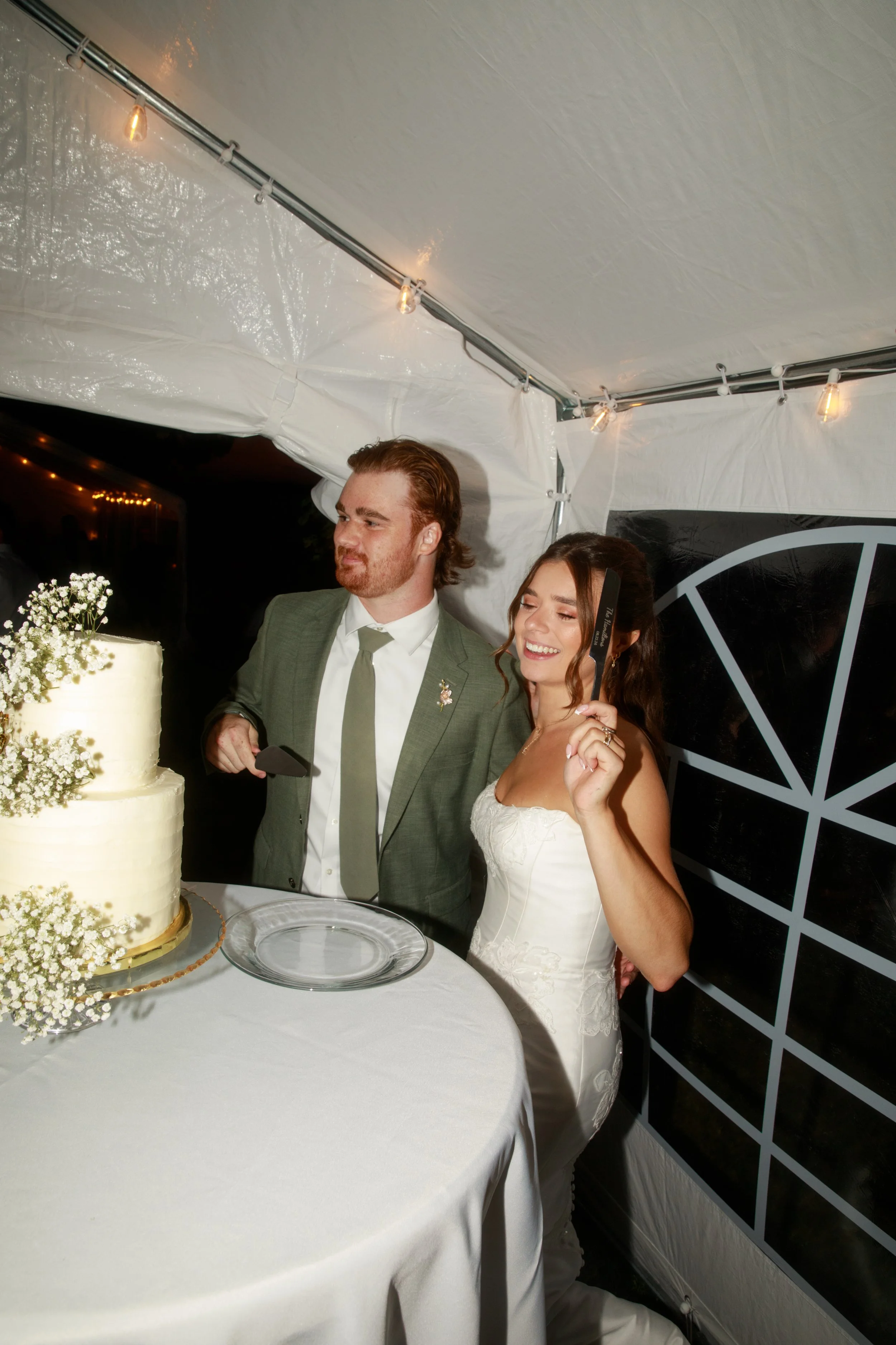 JessicaMax-northern-michigan-wedding-photographer-sault-ste-marie-backyard-wedding-st-marys-river-mi-upper-peninsula-320.jpg