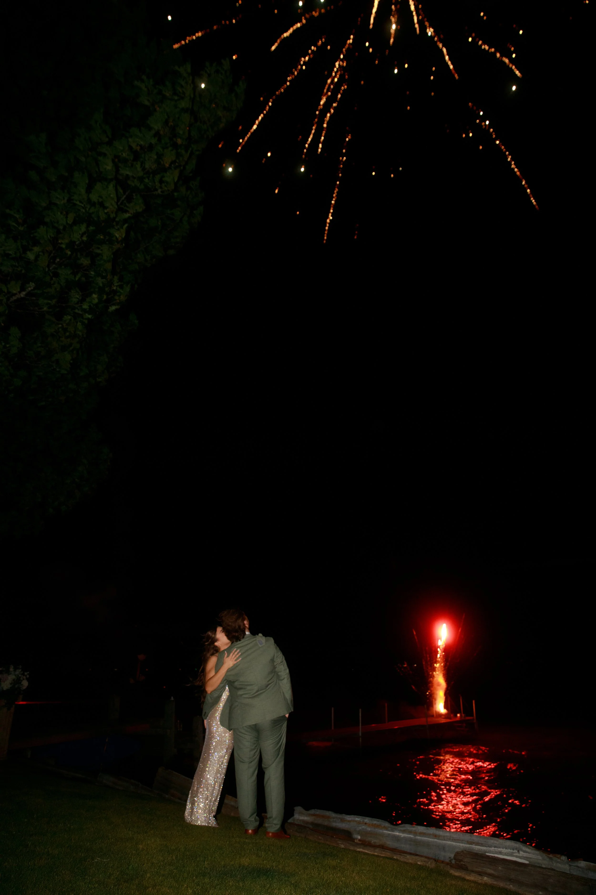 JessicaMax-northern-michigan-wedding-photographer-sault-ste-marie-backyard-wedding-st-marys-river-mi-upper-peninsula-356.jpg