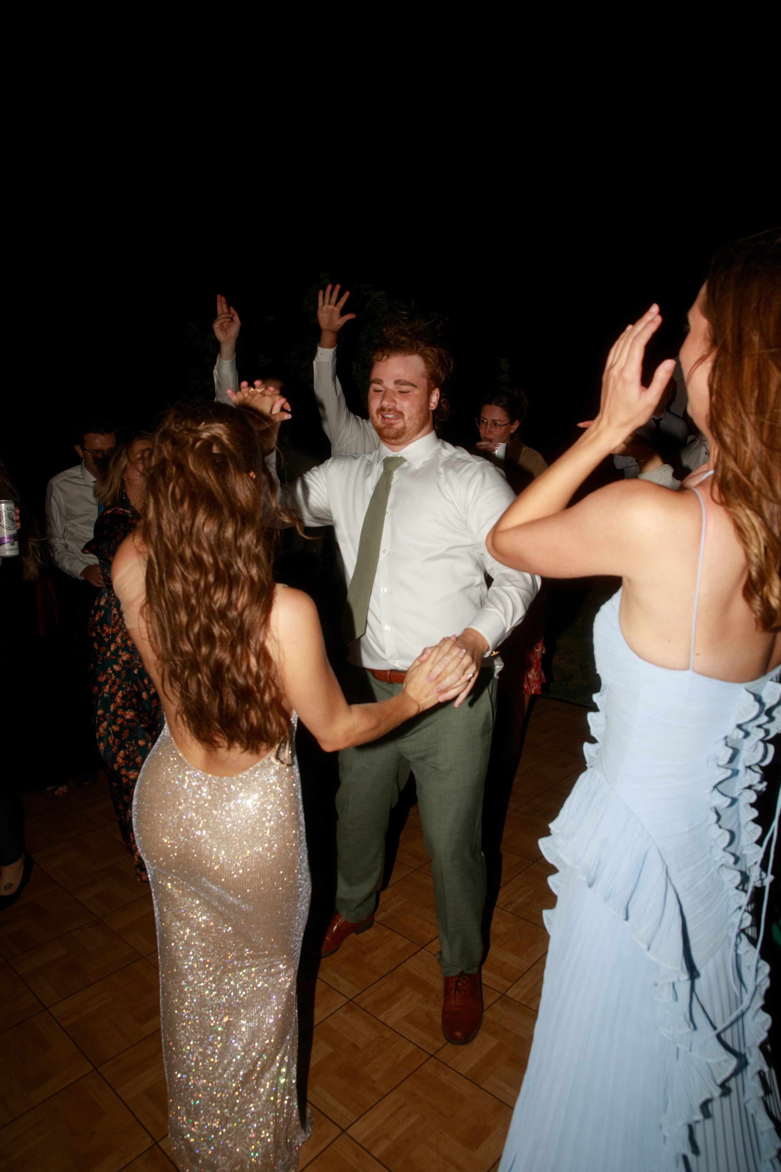 JessicaMax-northern-michigan-wedding-photographer-sault-ste-marie-backyard-wedding-st-marys-river-mi-upper-peninsula-369.jpg