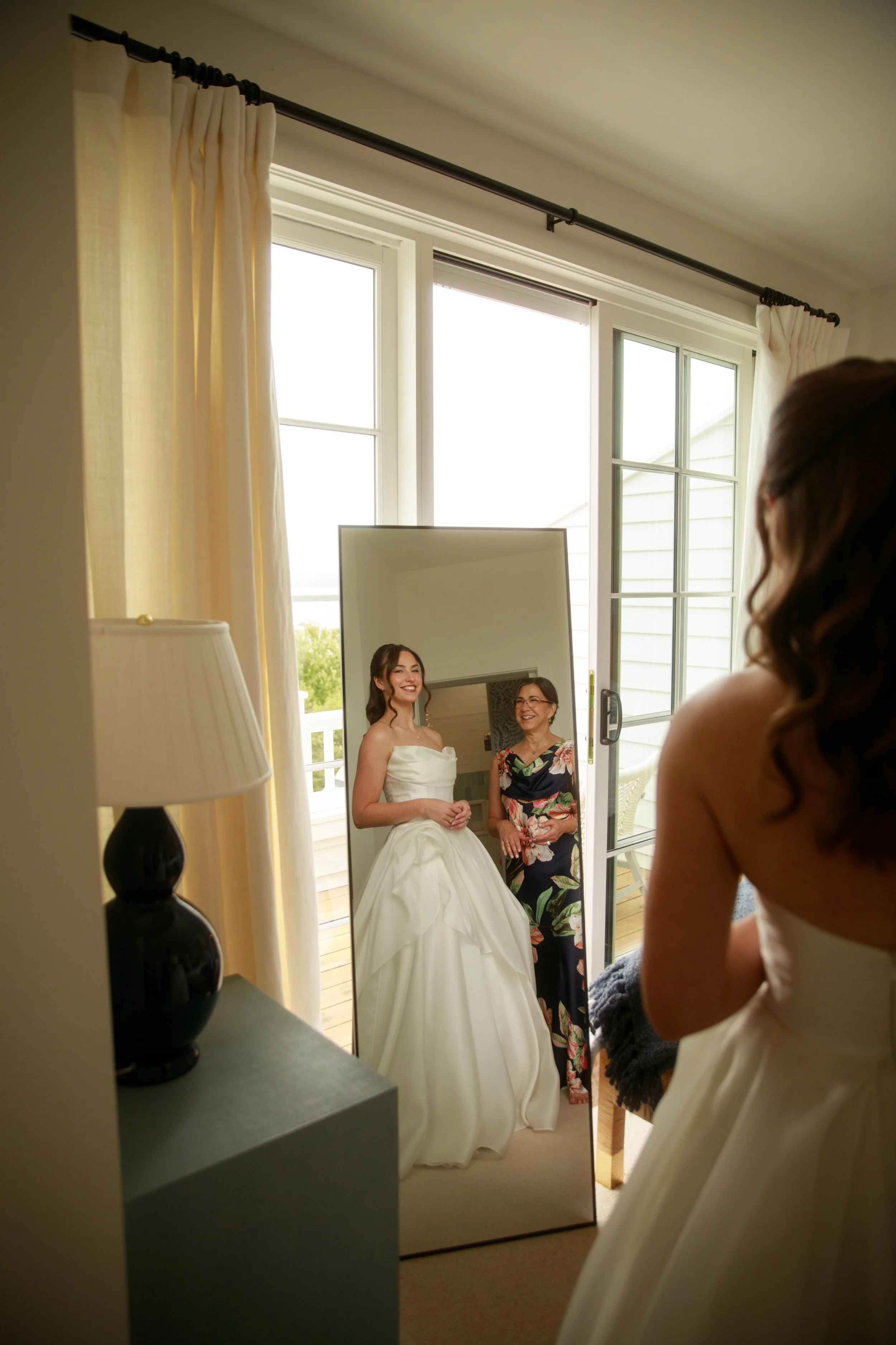 JessicaMax-northern-michigan-wedding-photographer-perry-hotel-petoskey-summer-wedding-day-13.jpg