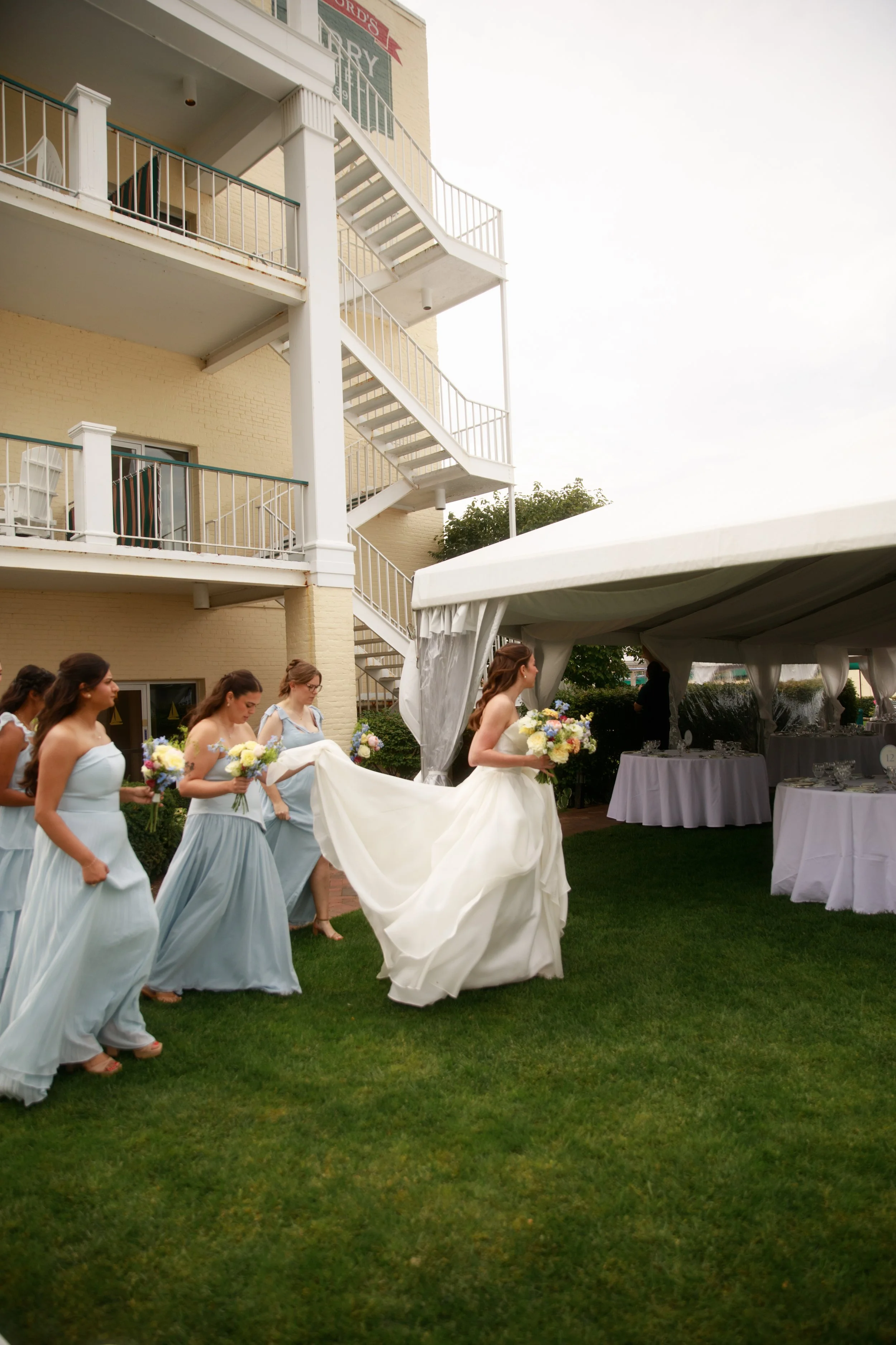 JessicaMax-northern-michigan-wedding-photographer-perry-hotel-petoskey-summer-wedding-day-25.jpg