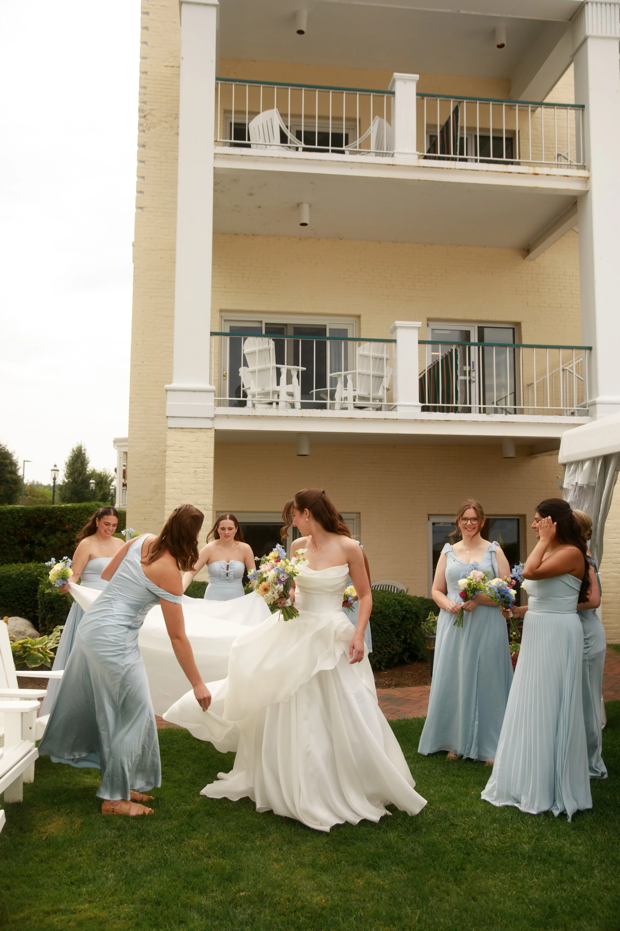 JessicaMax-northern-michigan-wedding-photographer-perry-hotel-petoskey-summer-wedding-day-27.jpg