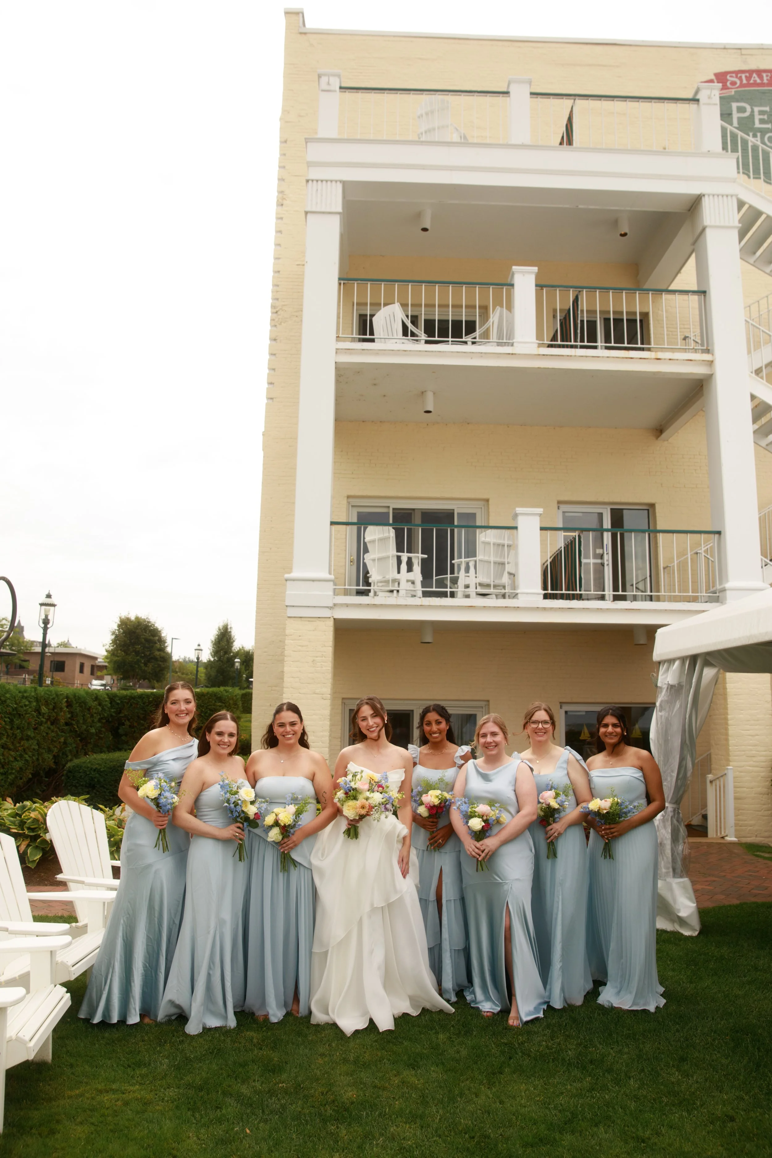 JessicaMax-northern-michigan-wedding-photographer-perry-hotel-petoskey-summer-wedding-day-29.jpg