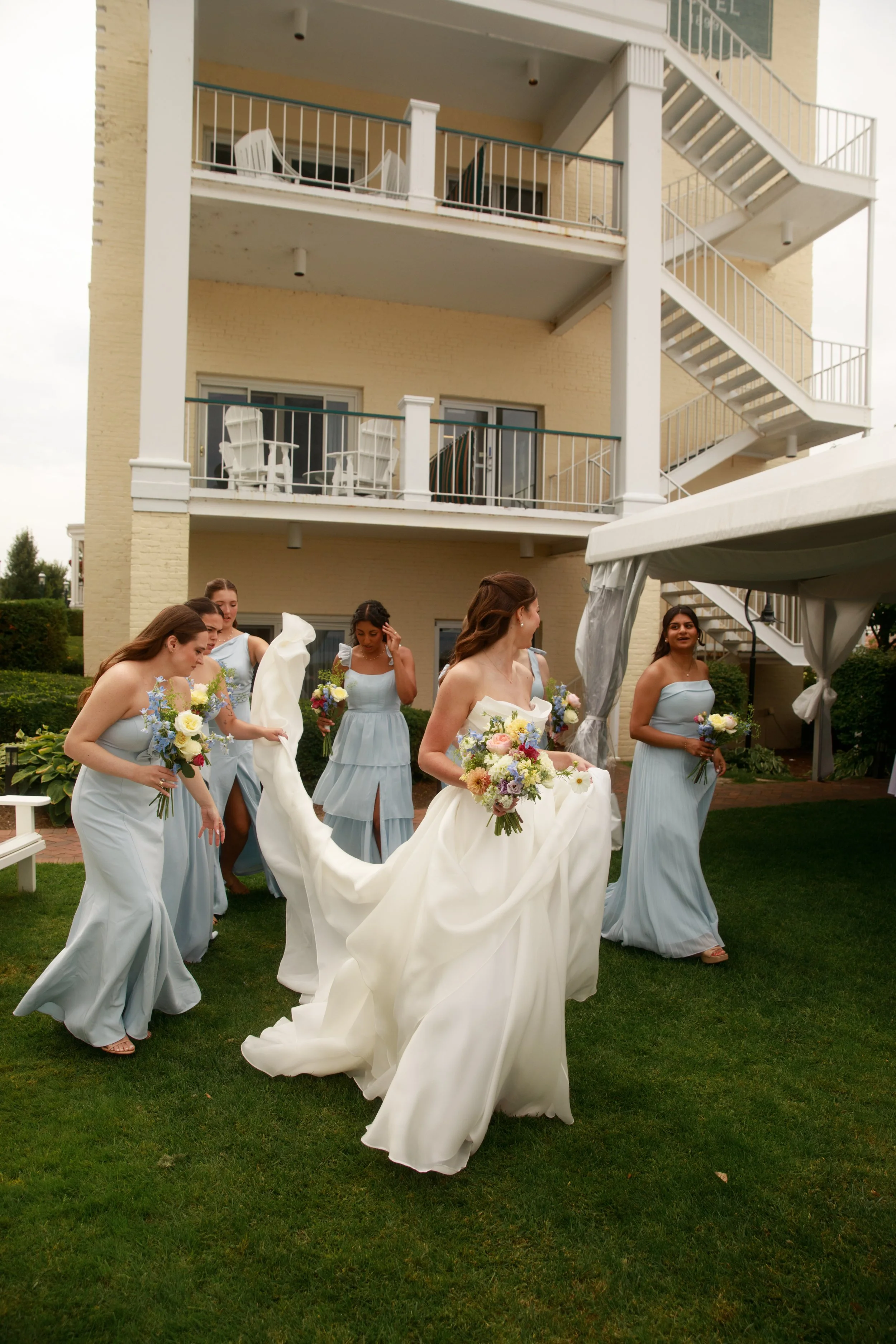 JessicaMax-northern-michigan-wedding-photographer-perry-hotel-petoskey-summer-wedding-day-31.jpg