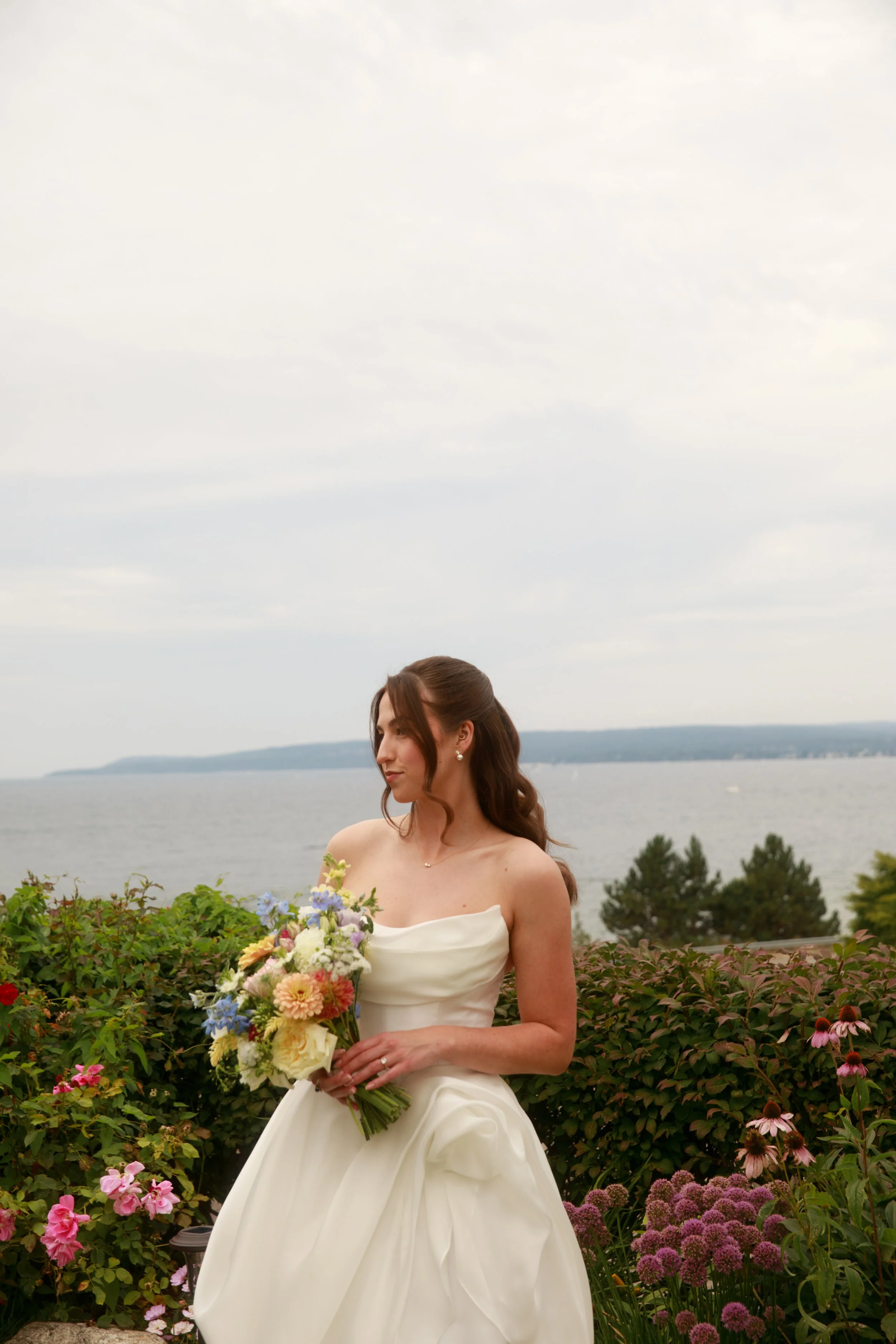 JessicaMax-northern-michigan-wedding-photographer-perry-hotel-petoskey-summer-wedding-day-37.jpg