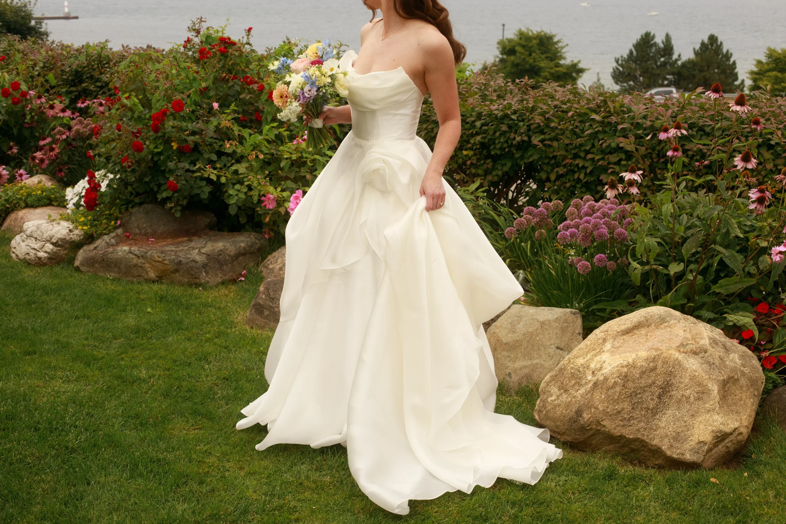 JessicaMax-northern-michigan-wedding-photographer-perry-hotel-petoskey-summer-wedding-day-41.jpg