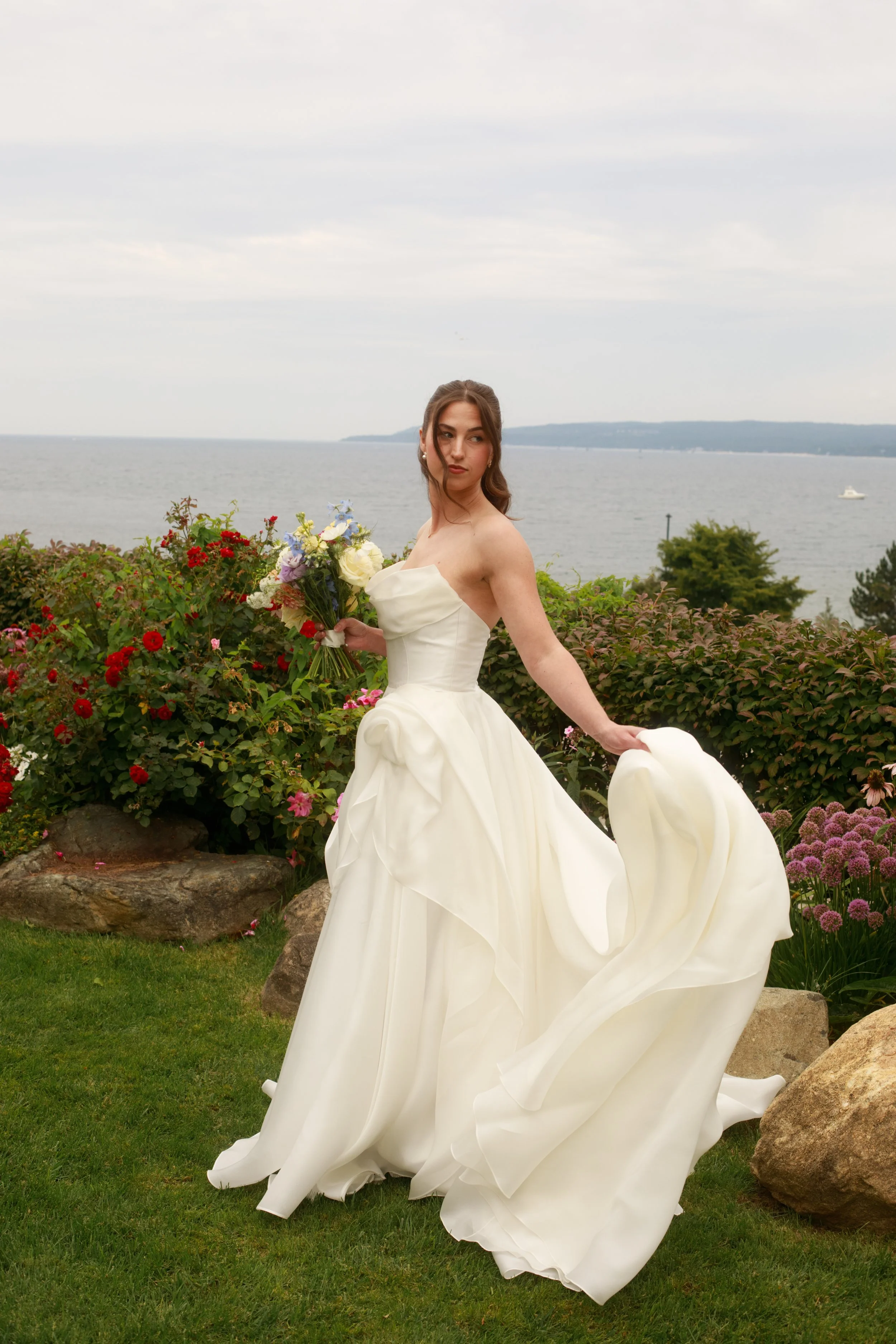 JessicaMax-northern-michigan-wedding-photographer-perry-hotel-petoskey-summer-wedding-day-43.jpg