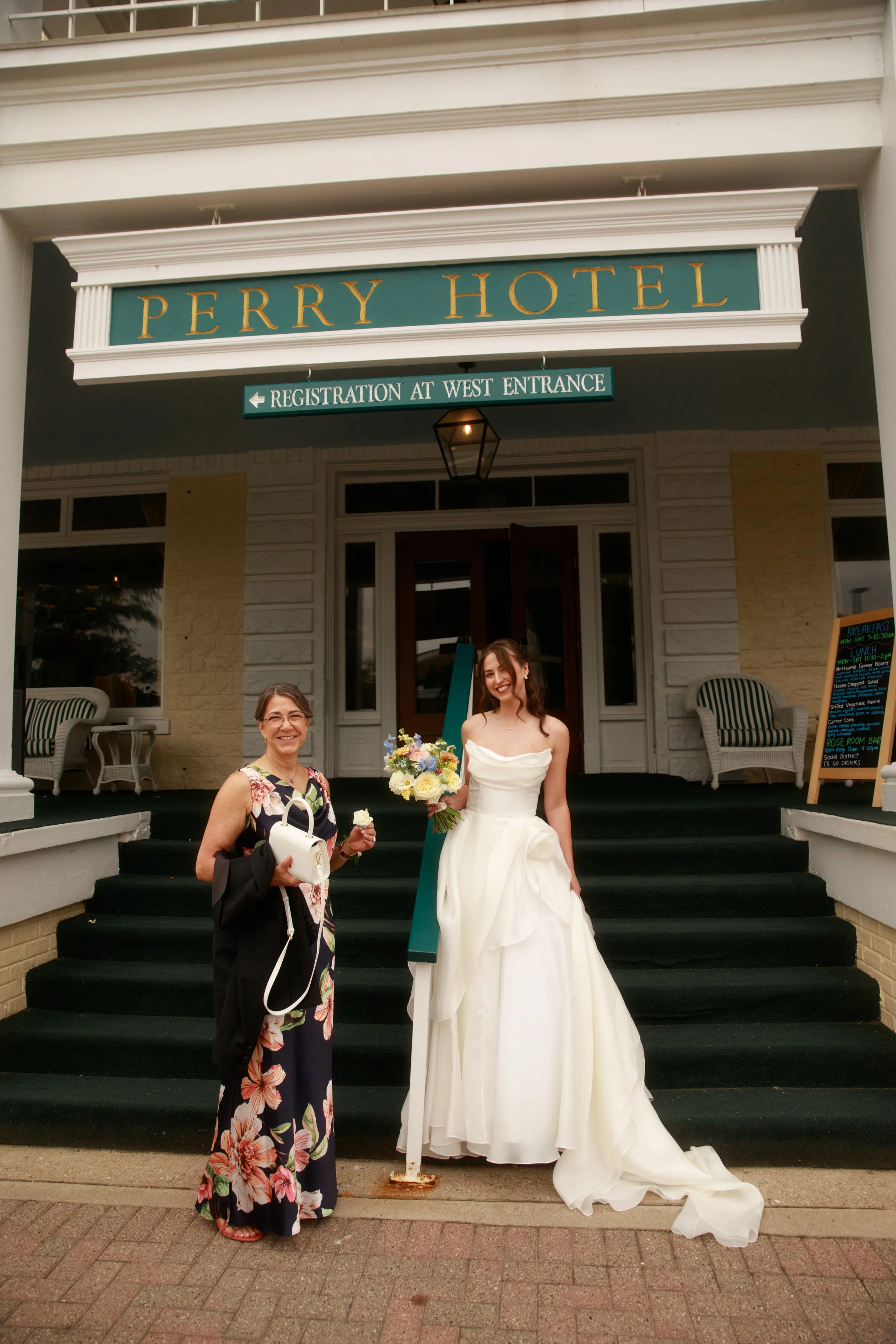 JessicaMax-northern-michigan-wedding-photographer-perry-hotel-petoskey-summer-wedding-day-56.jpg