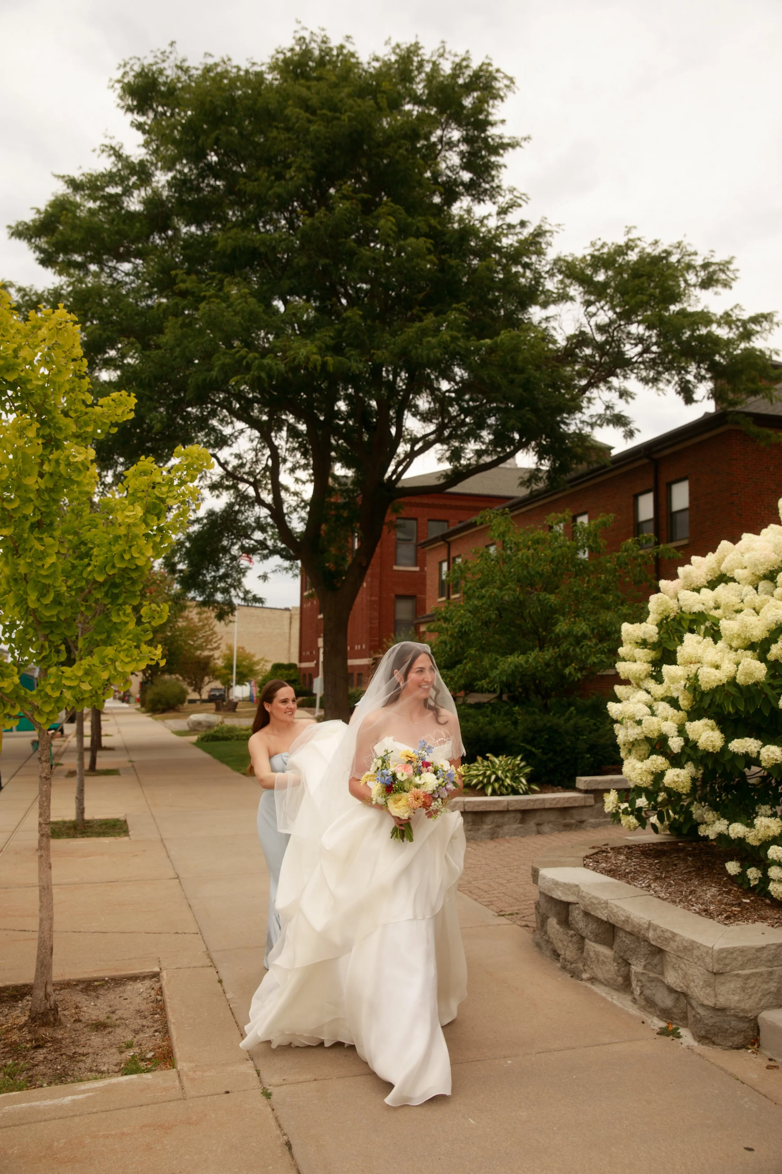 JessicaMax-northern-michigan-wedding-photographer-perry-hotel-petoskey-summer-wedding-day-70.jpg