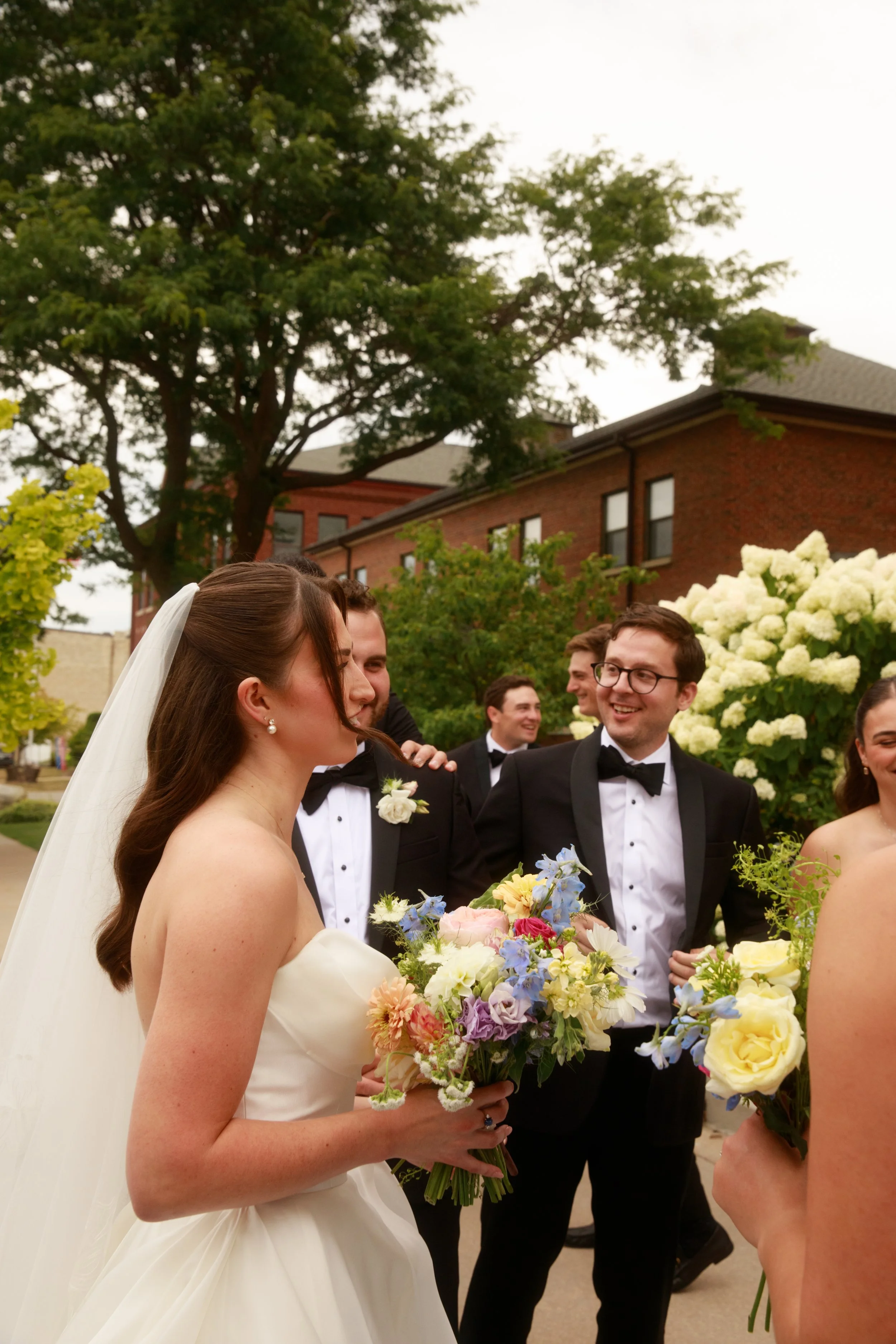 JessicaMax-northern-michigan-wedding-photographer-perry-hotel-petoskey-summer-wedding-day-99.jpg