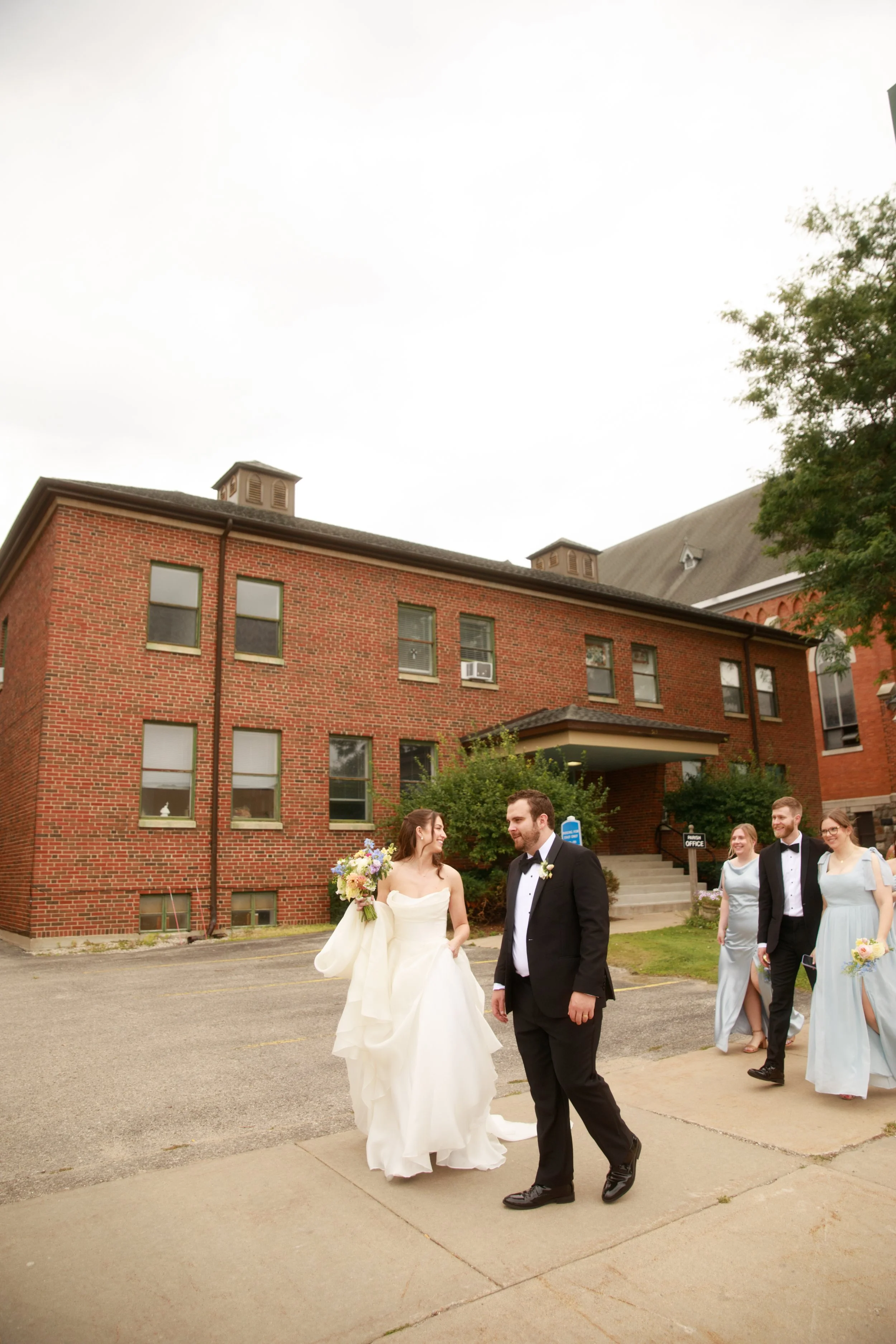 JessicaMax-northern-michigan-wedding-photographer-perry-hotel-petoskey-summer-wedding-day-130.jpg