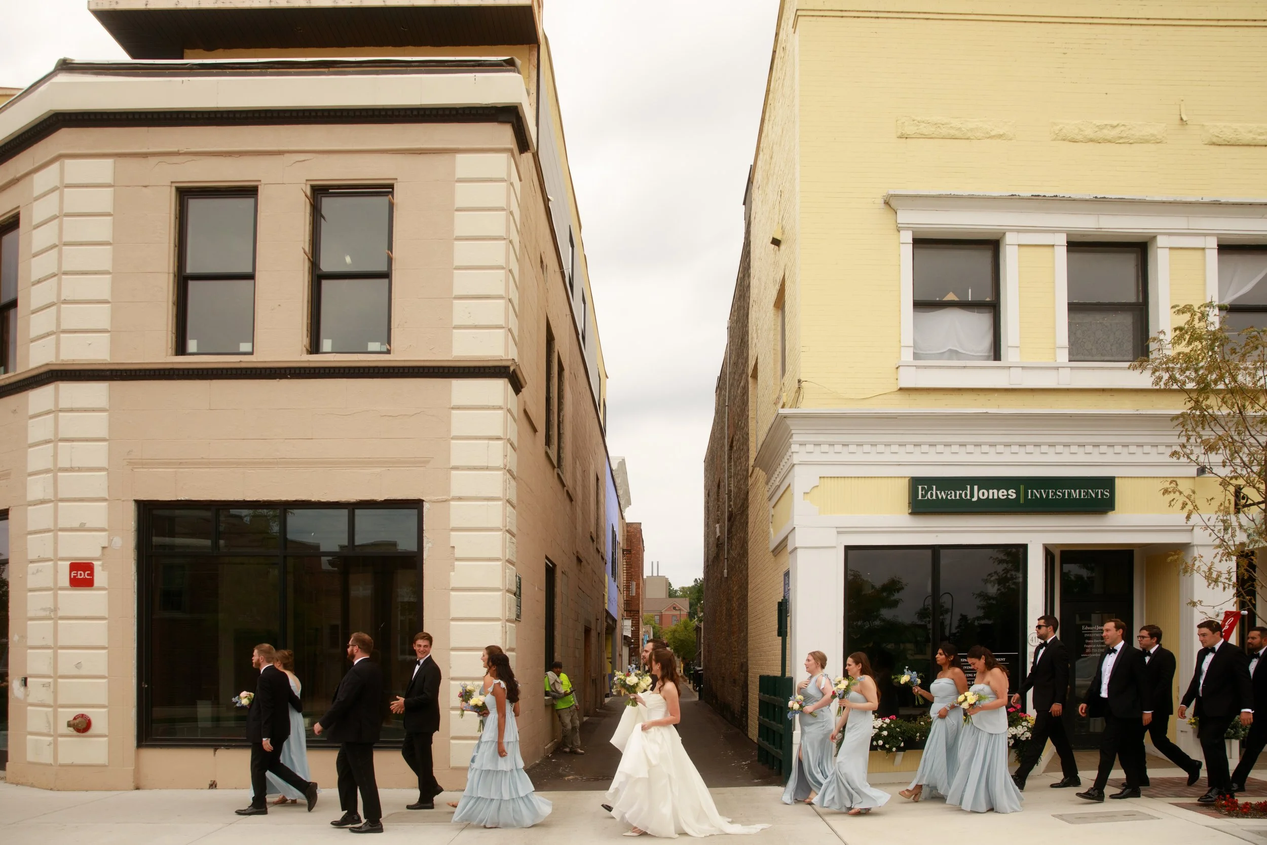 JessicaMax-northern-michigan-wedding-photographer-perry-hotel-petoskey-summer-wedding-day-134.jpg