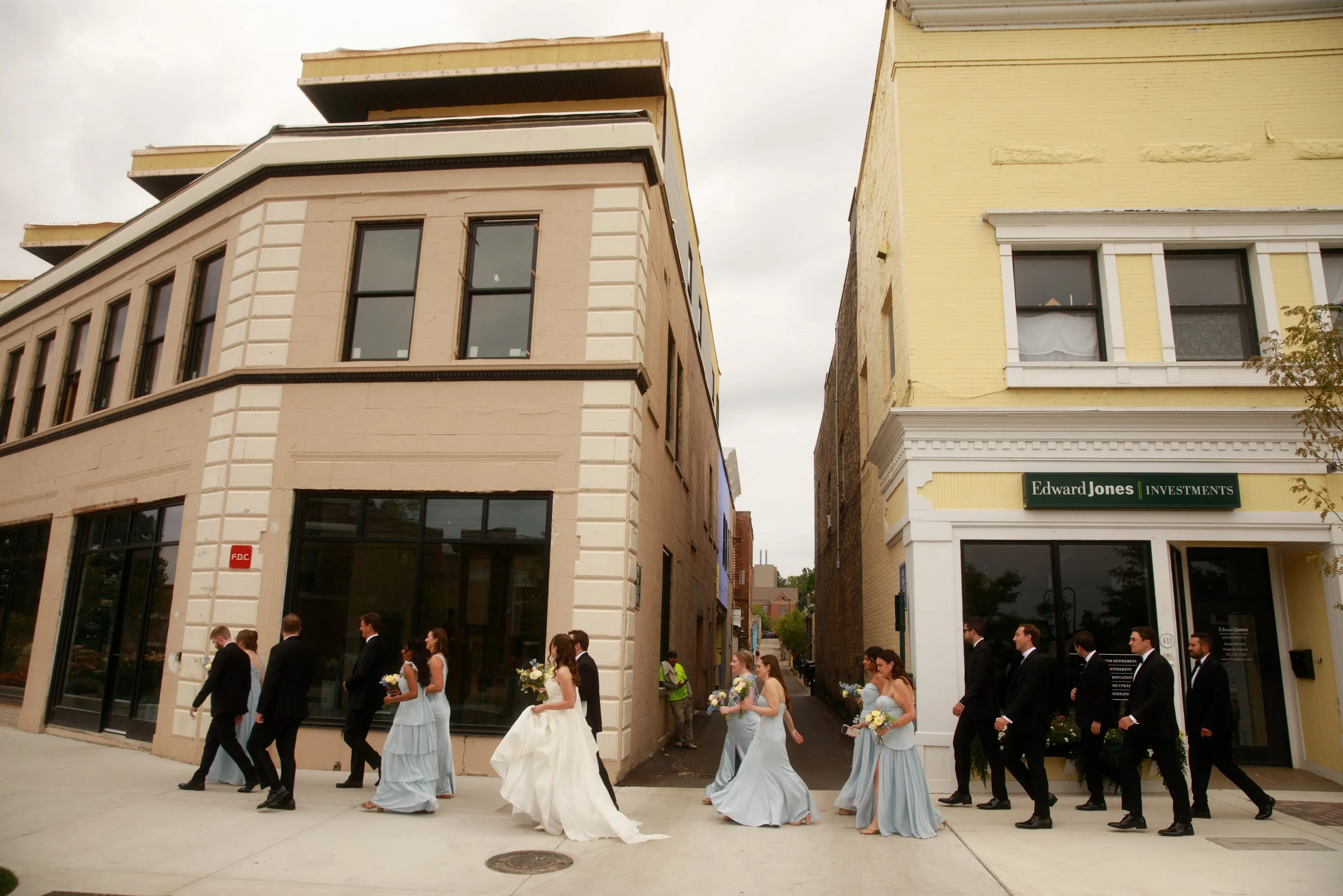 JessicaMax-northern-michigan-wedding-photographer-perry-hotel-petoskey-summer-wedding-day-135.jpg