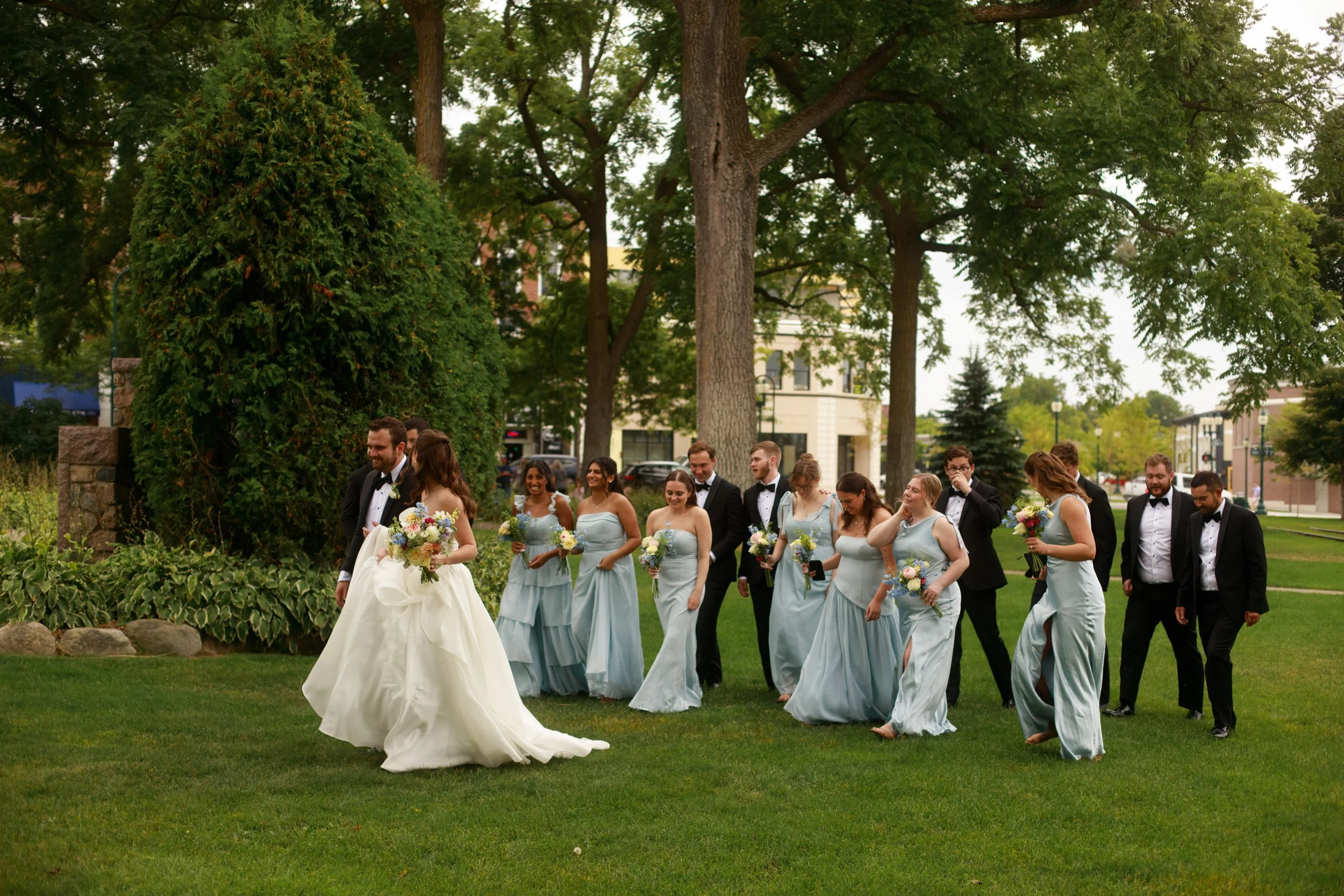 JessicaMax-northern-michigan-wedding-photographer-perry-hotel-petoskey-summer-wedding-day-142.jpg