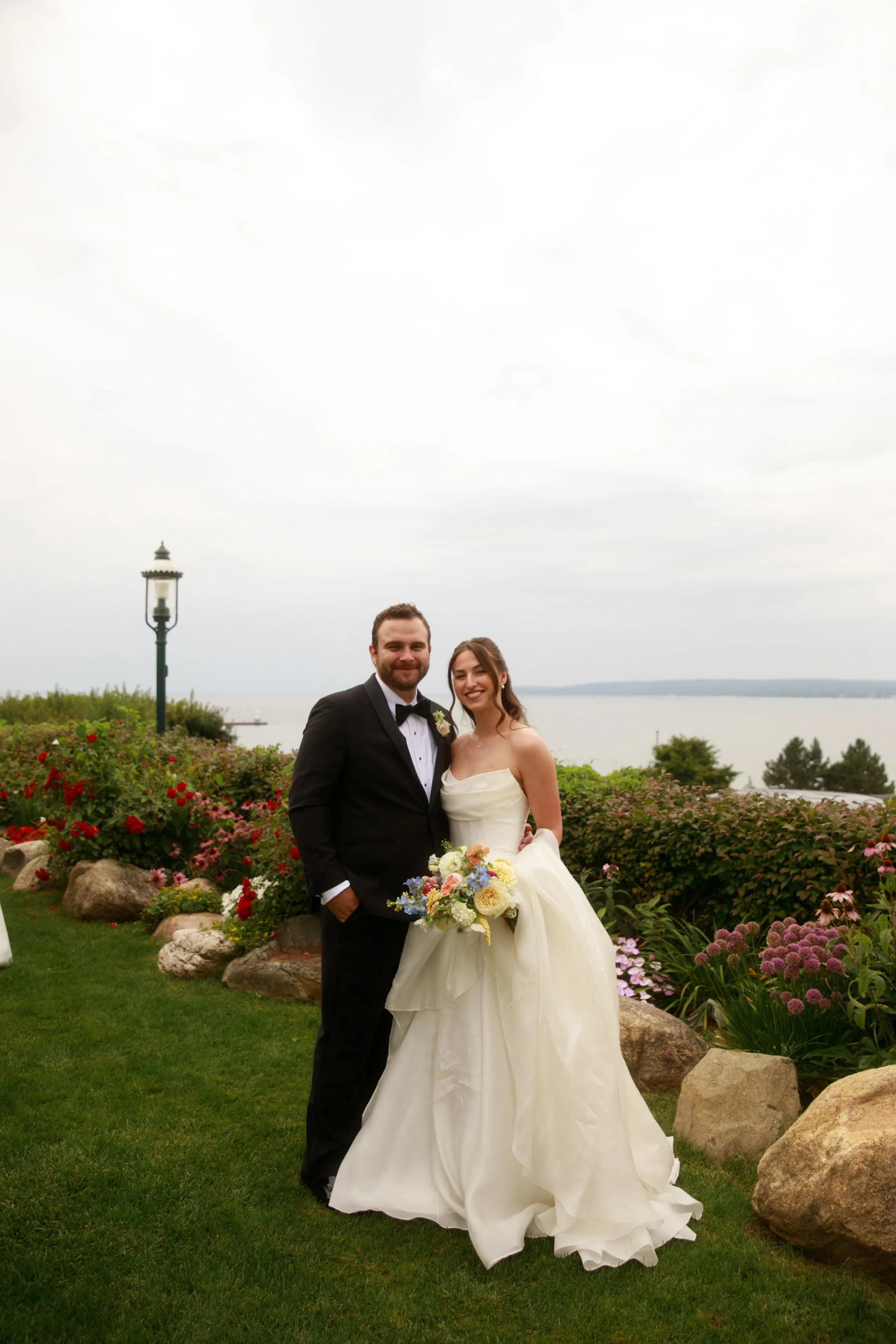 JessicaMax-northern-michigan-wedding-photographer-perry-hotel-petoskey-summer-wedding-day-155.jpg