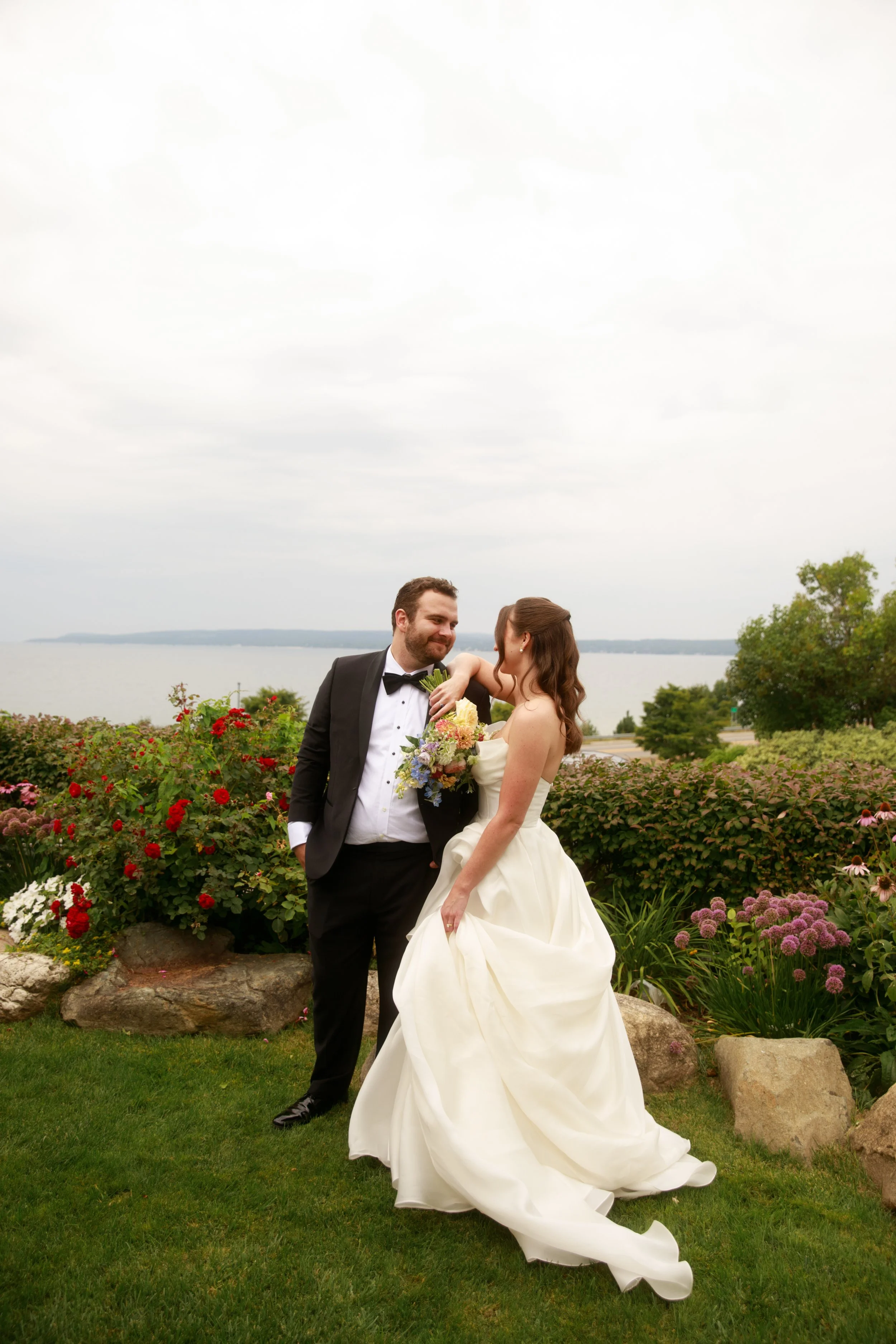 JessicaMax-northern-michigan-wedding-photographer-perry-hotel-petoskey-summer-wedding-day-156.jpg