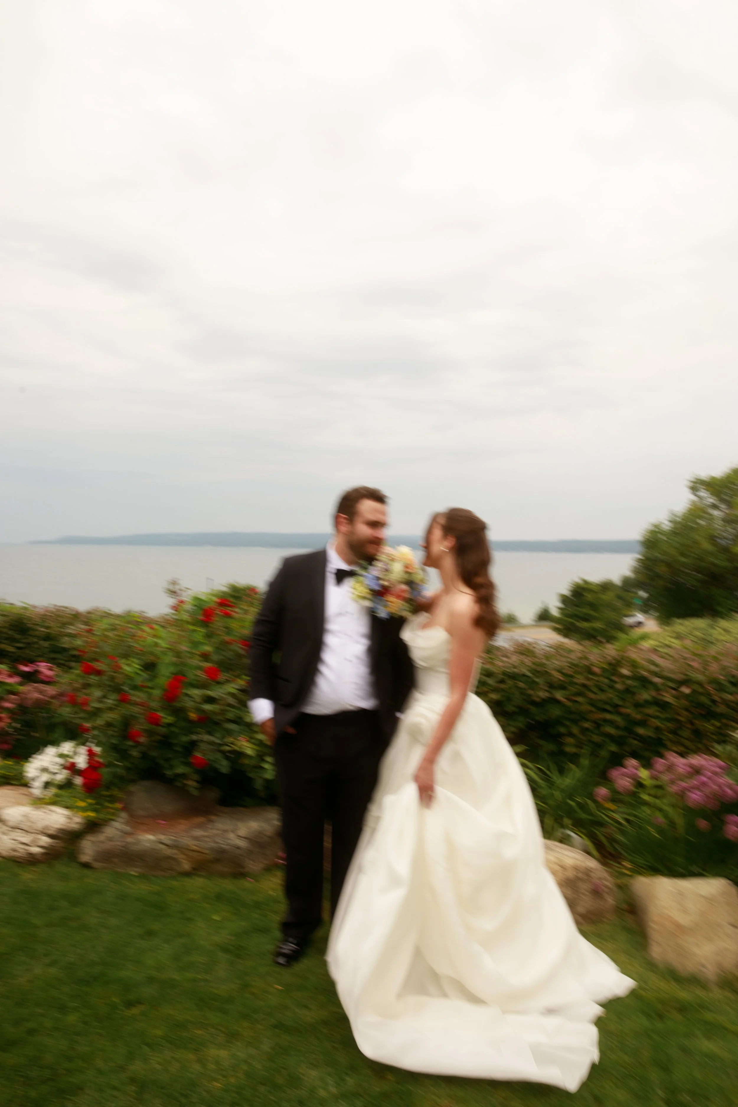 JessicaMax-northern-michigan-wedding-photographer-perry-hotel-petoskey-summer-wedding-day-159.jpg