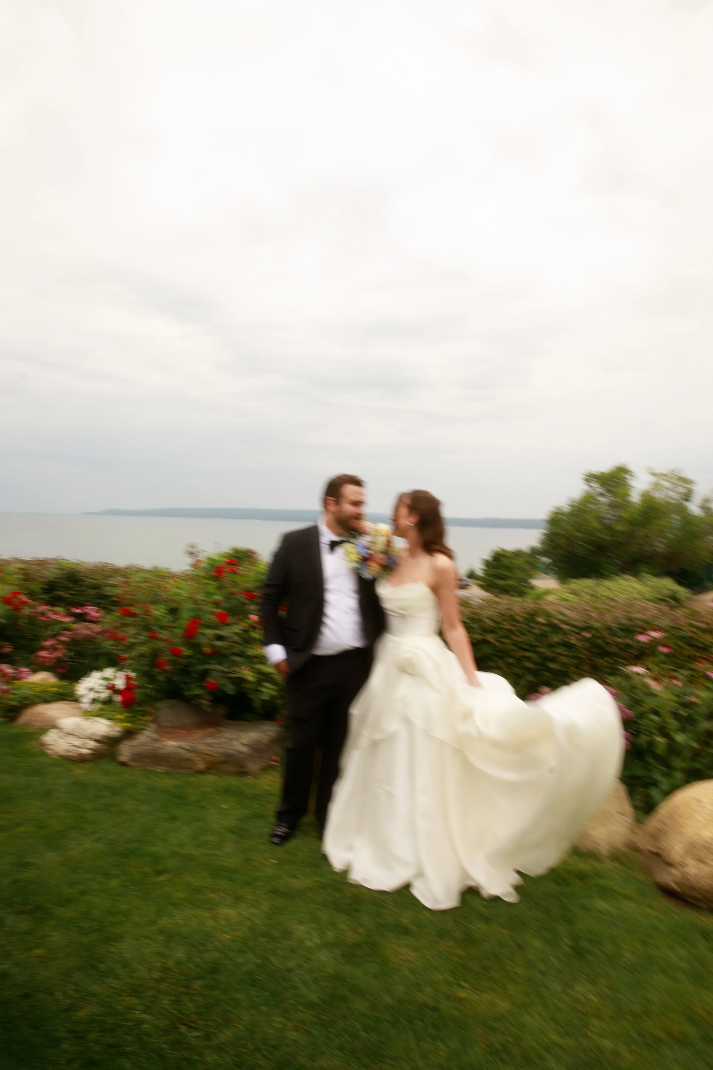 JessicaMax-northern-michigan-wedding-photographer-perry-hotel-petoskey-summer-wedding-day-162.jpg