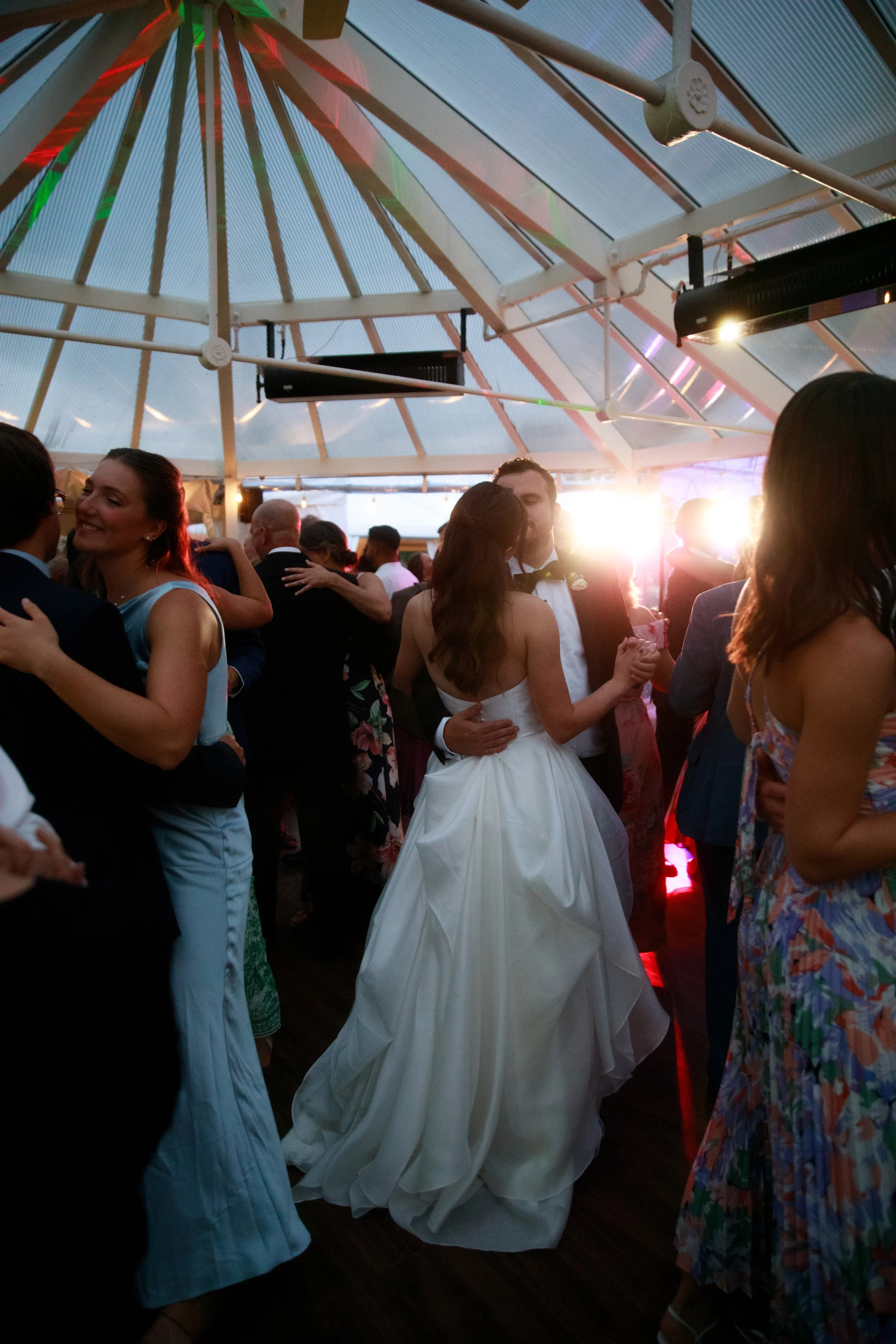 JessicaMax-northern-michigan-wedding-photographer-perry-hotel-petoskey-summer-wedding-day-179.jpg