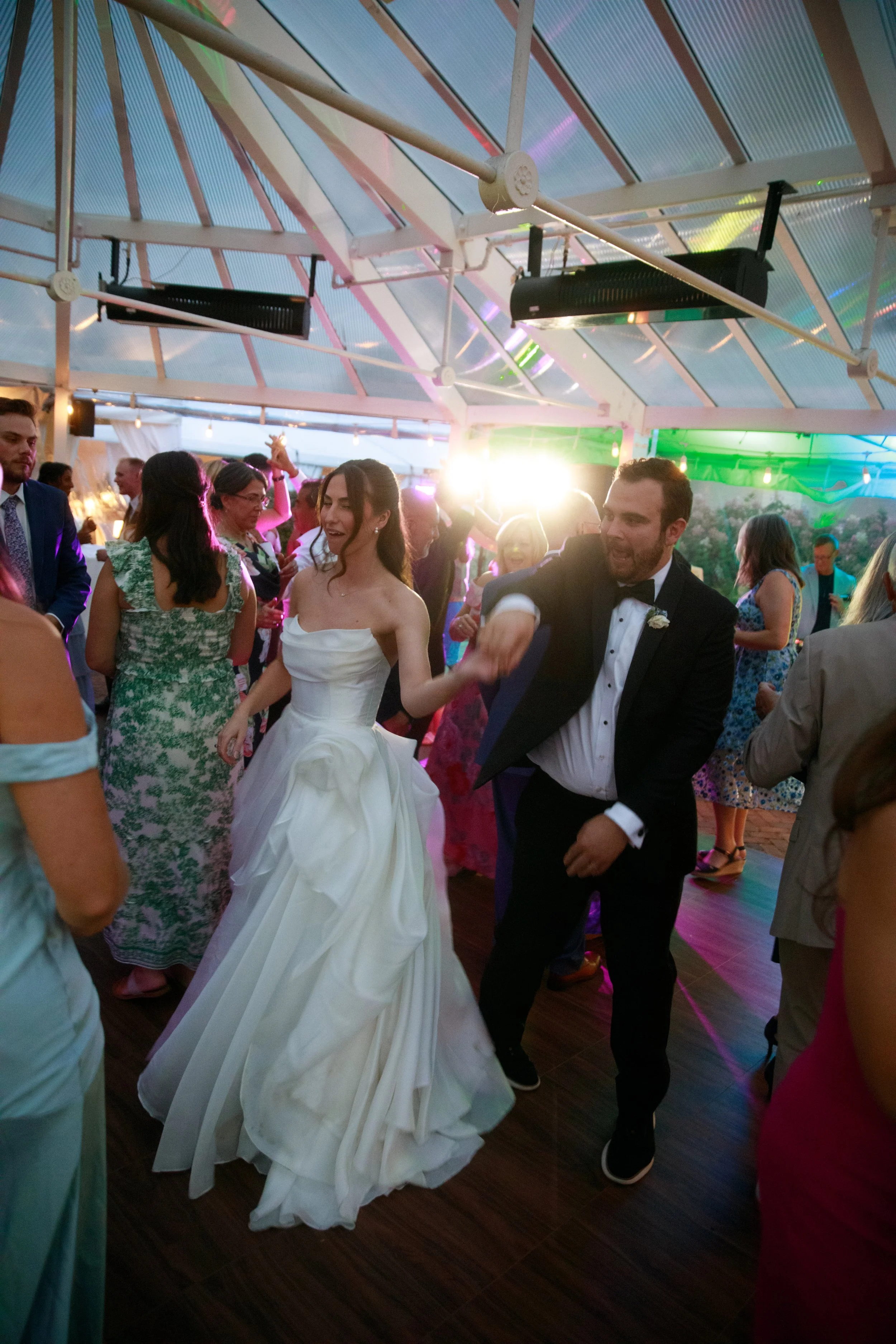 JessicaMax-northern-michigan-wedding-photographer-perry-hotel-petoskey-summer-wedding-day-183.jpg