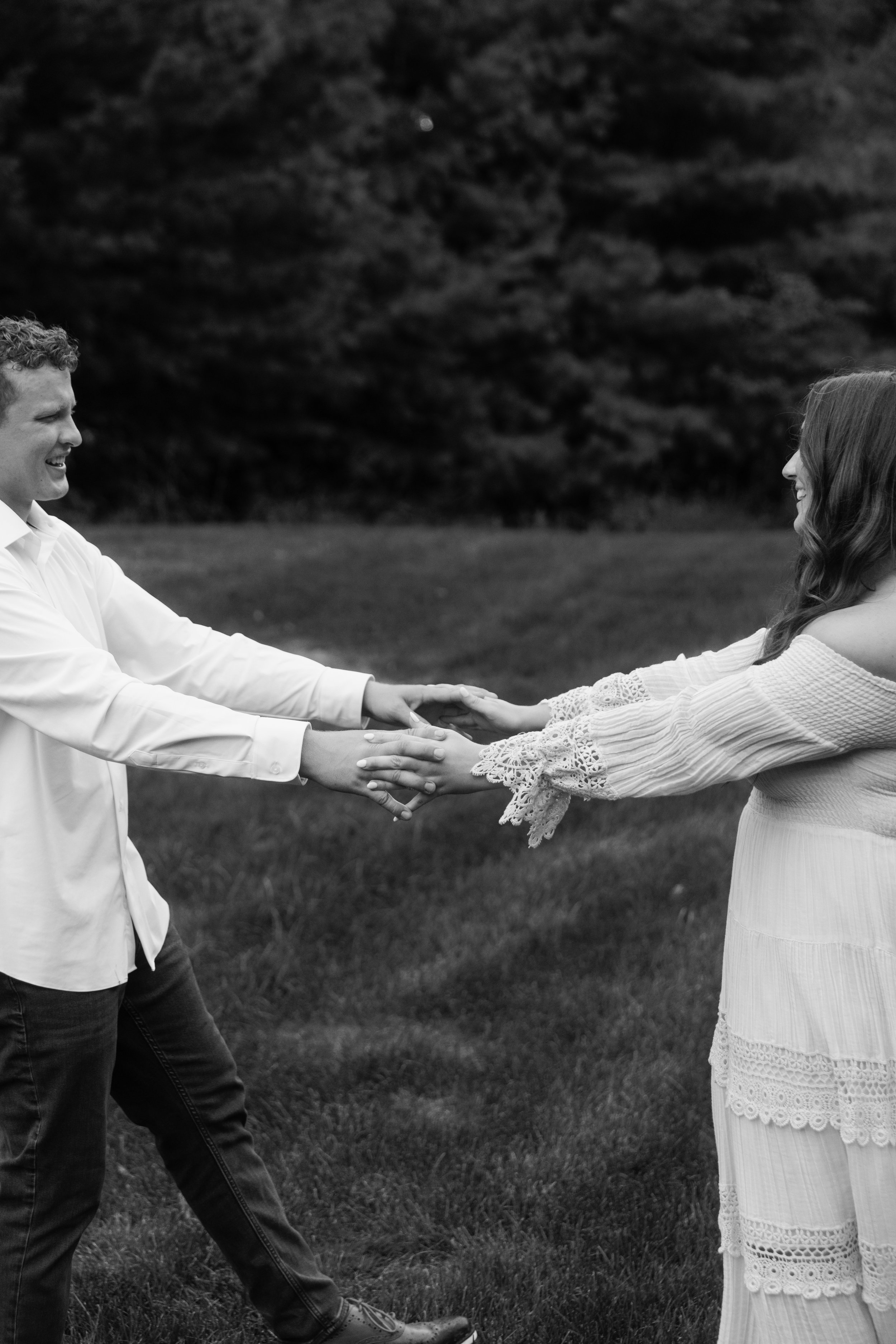 JessicaMax-michigan-ludington-lakeside-engagement-session-hamlin-lake-documentary-engagement-166.jpg