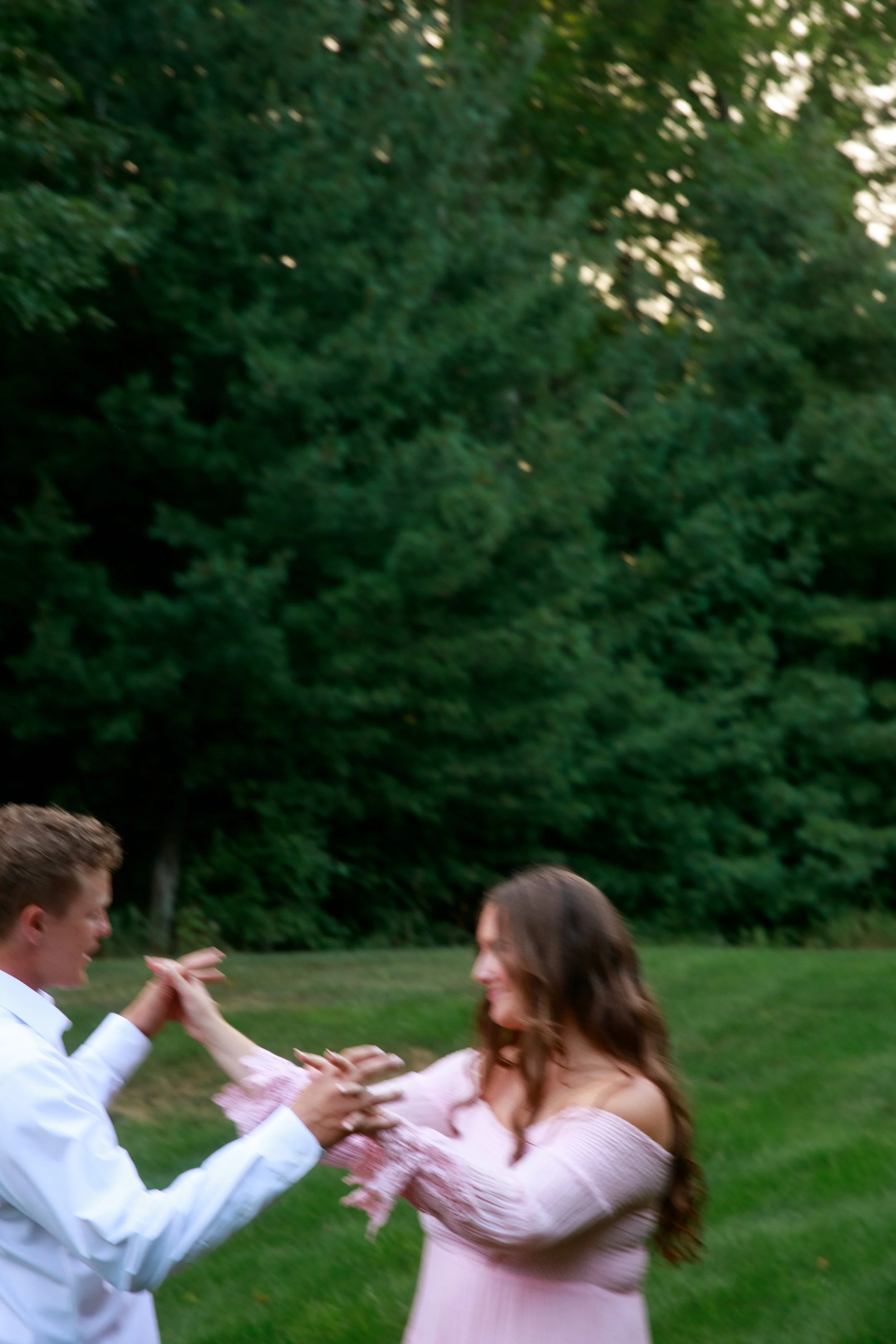 JessicaMax-michigan-ludington-lakeside-engagement-session-hamlin-lake-documentary-engagement-172.jpg
