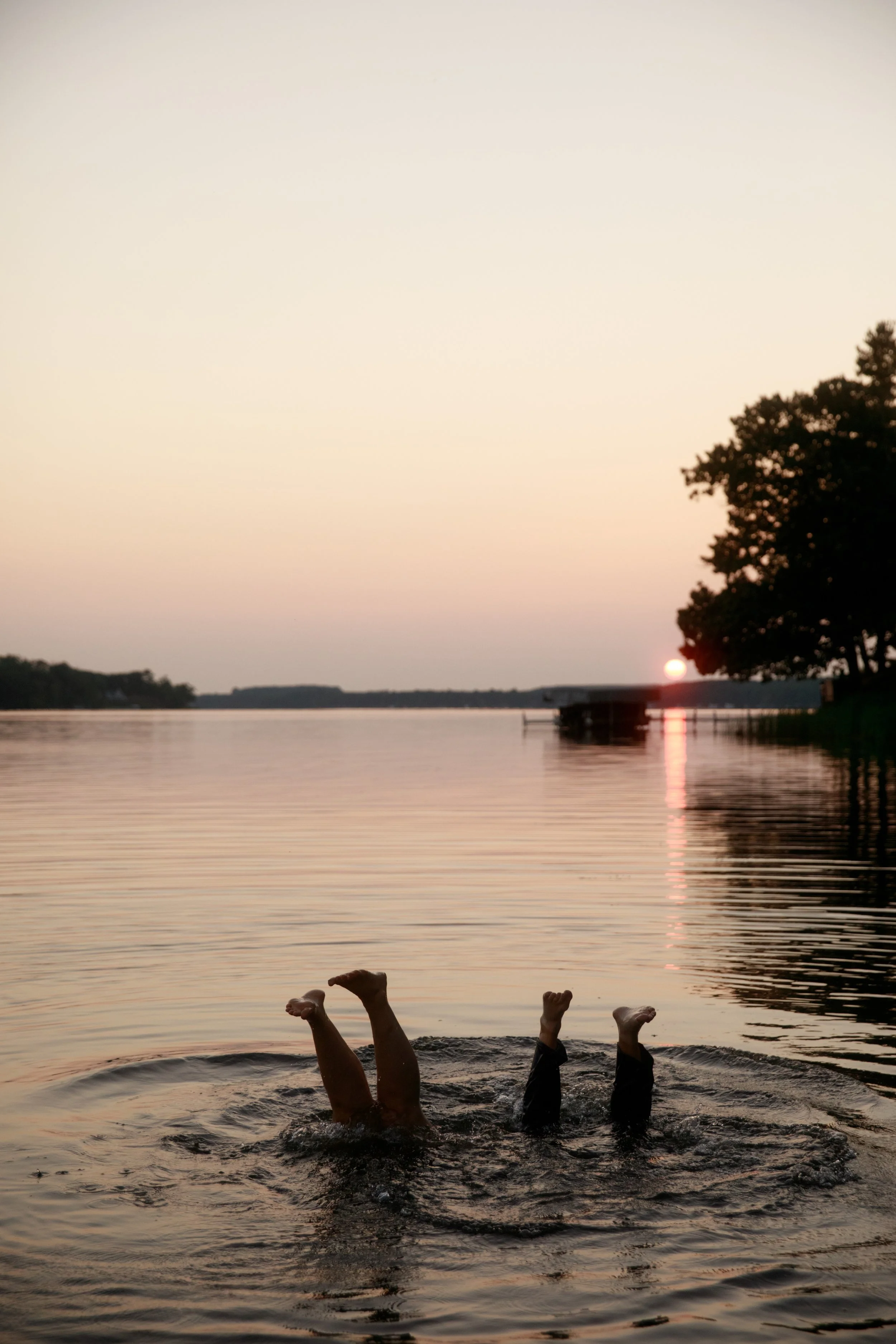 JessicaMax-michigan-ludington-lakeside-engagement-session-hamlin-lake-documentary-engagement-243.jpg