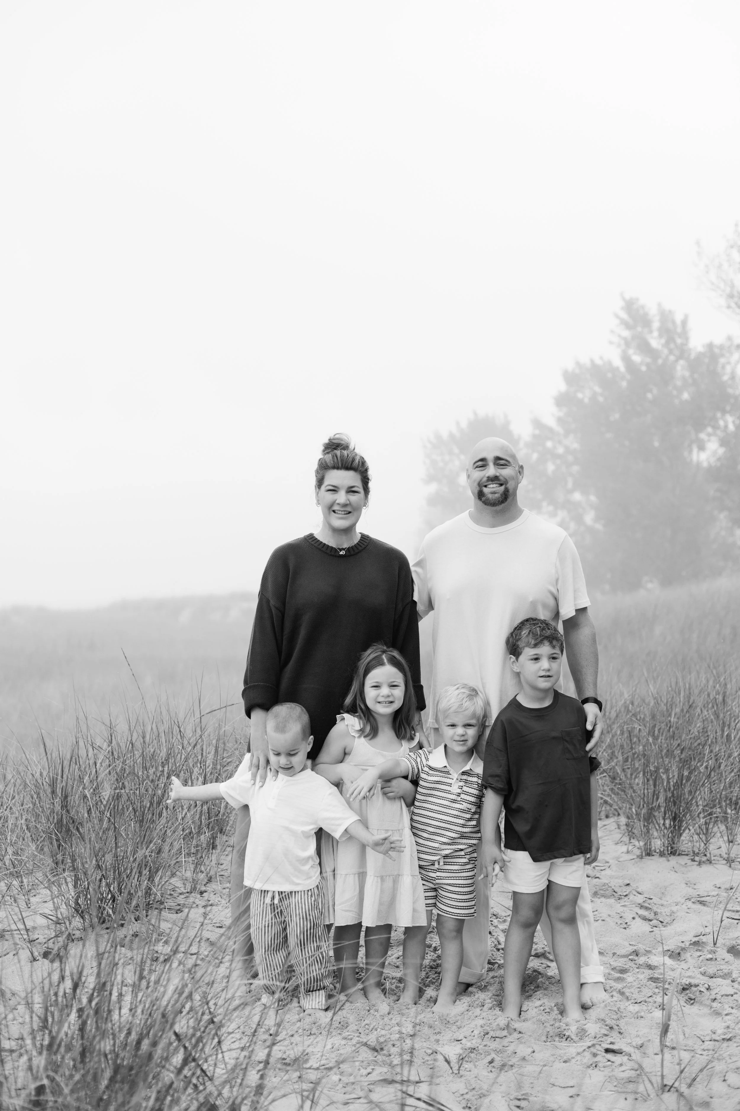 JessicaMax-michigan-family-photographer-pentwater-extended-family-session-documentary-sunrise-20.jpg