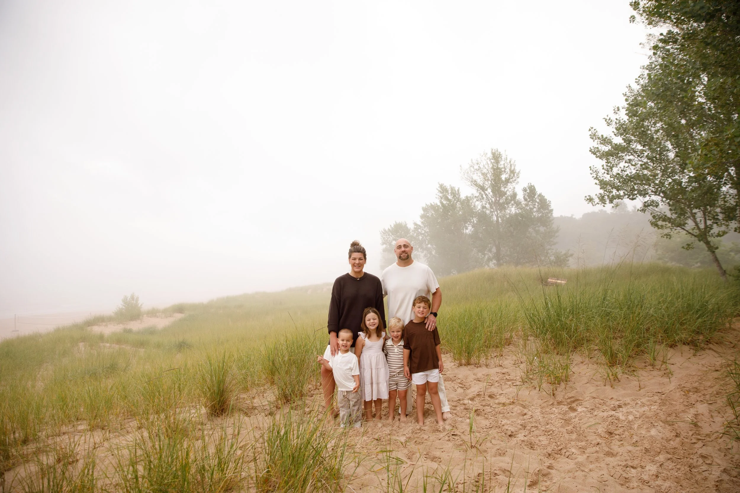 JessicaMax-michigan-family-photographer-pentwater-extended-family-session-documentary-sunrise-42.jpg